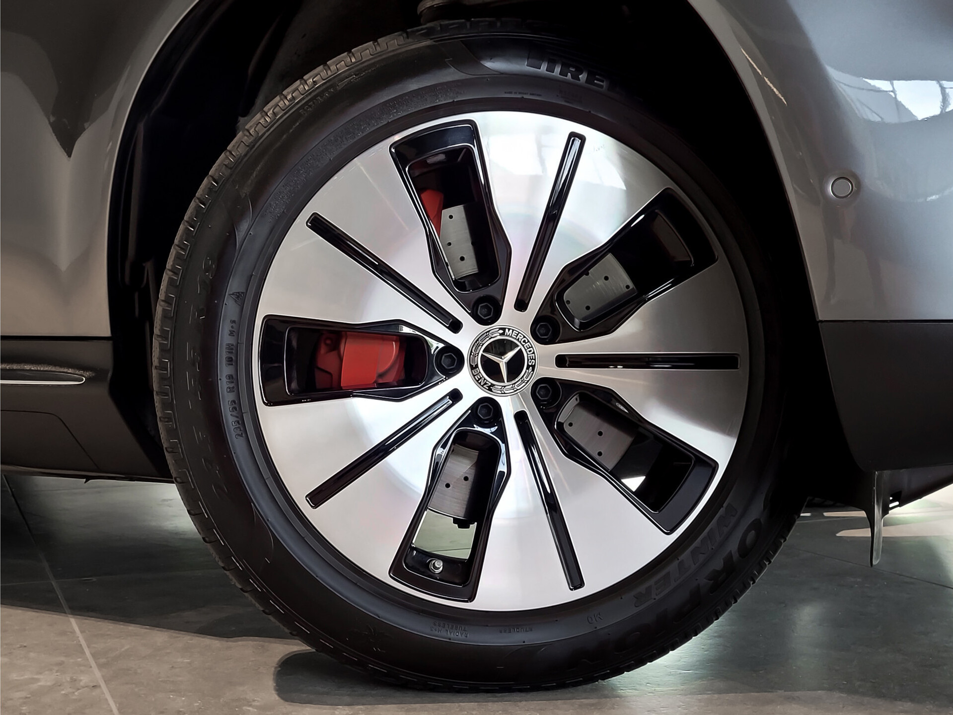 Mercedes-Benz EQC 400 4-M 80 kWh Schuif/kanteldak | MBUX | 360 camera | Soundsystem | MULTIBEAM LED | DAB Foto 38
