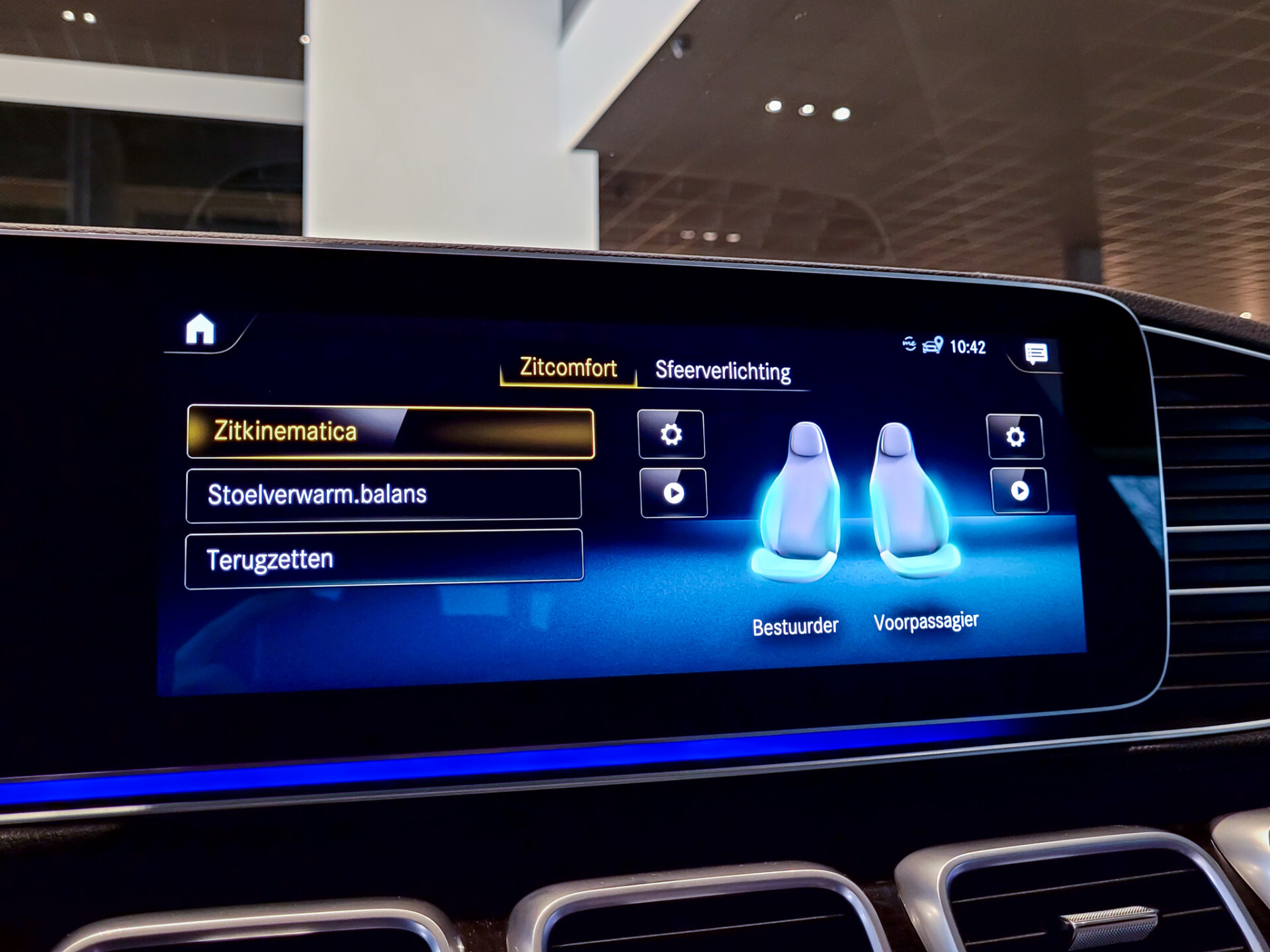 Mercedes-Benz GLE Coupé 350 e 4-M AMG Luchtvering | 22" | Panorama | Stoelkoeling | Mem | Burmester | Keyless | Distronic | Treeplanken | Panamericana Foto 17