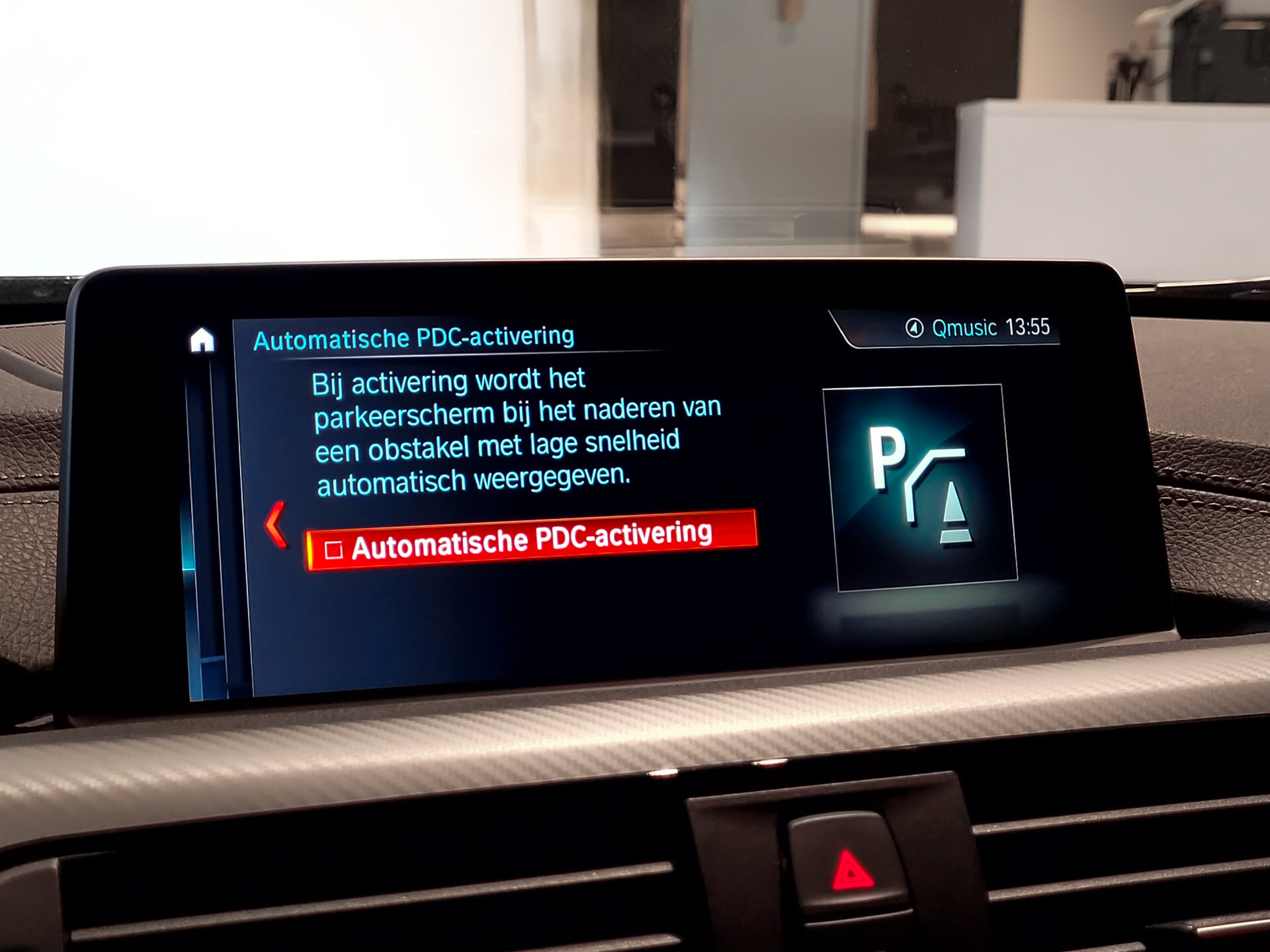 BMW 3 Serie 318i Edition M Sport Shadow High Executive Camera | Hifi | Dab | 18" | ECC | LED | Korralrot leder Foto 17