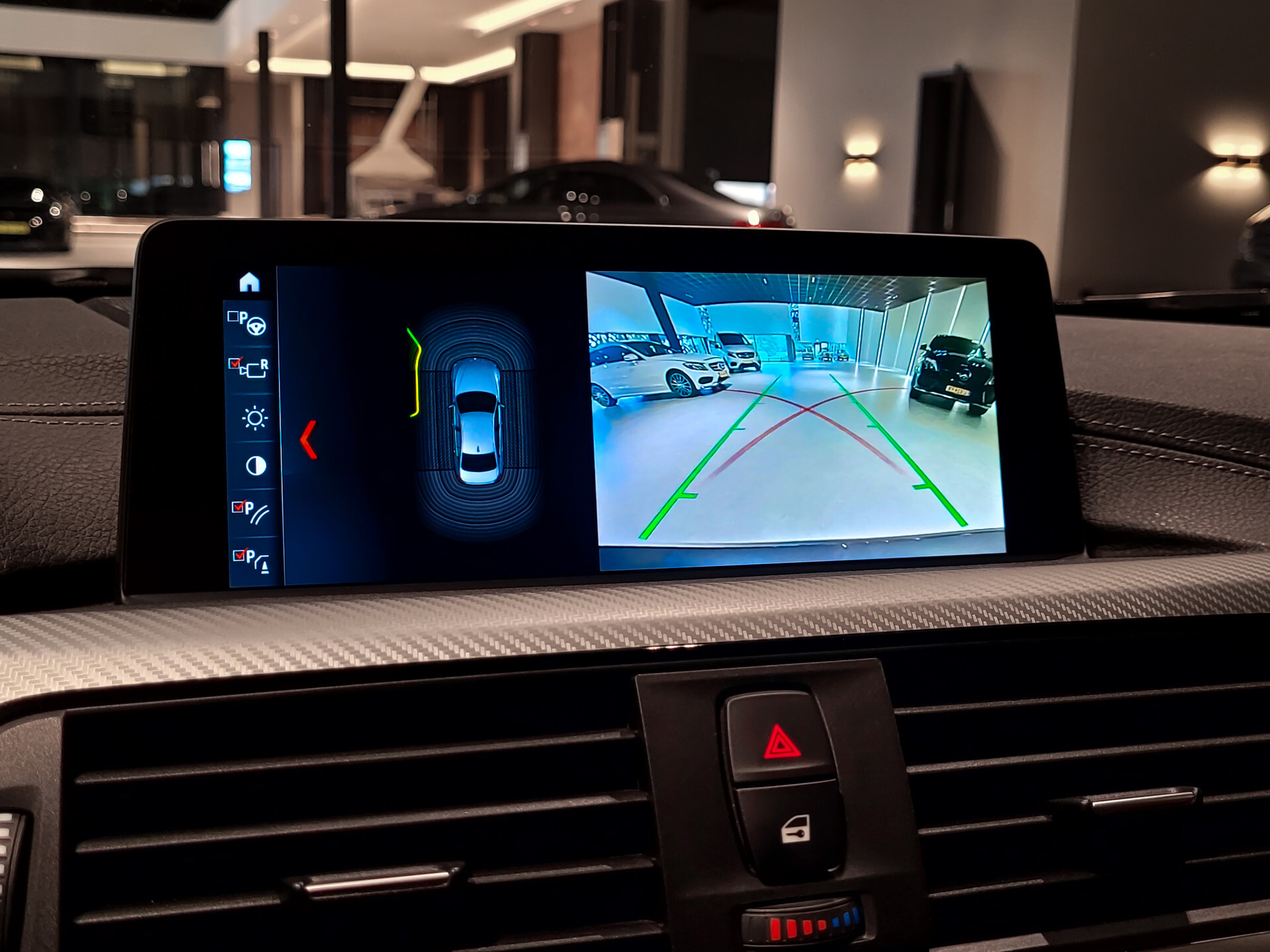 BMW 3 Serie 318i Edition M Sport Shadow High Executive Camera | Hifi | Dab | 18" | ECC | LED | Korralrot leder Foto 25