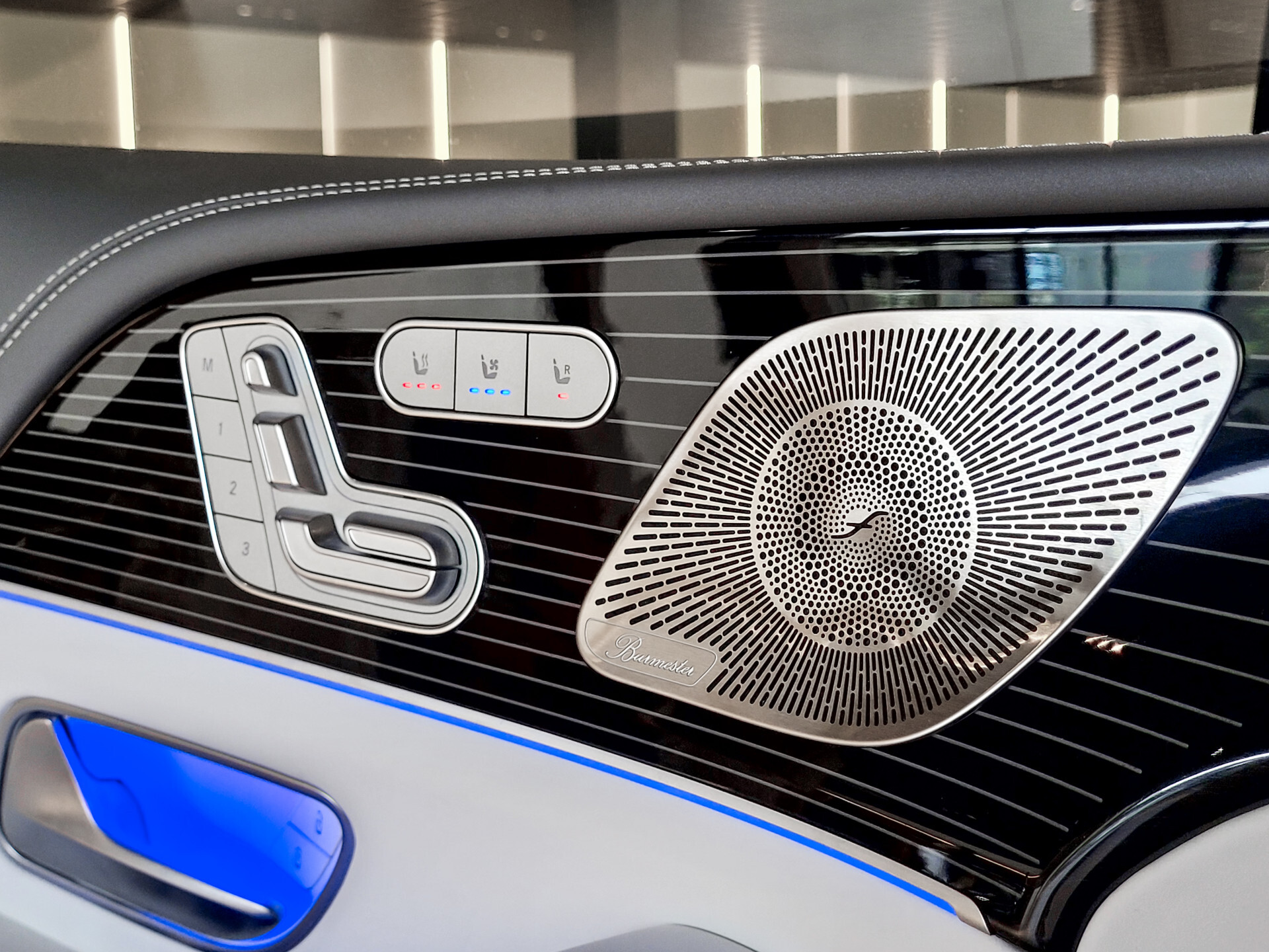 Mercedes-Benz GLS Maybach 600 4-M Manufaktur Crystal White | Full Options Foto 14