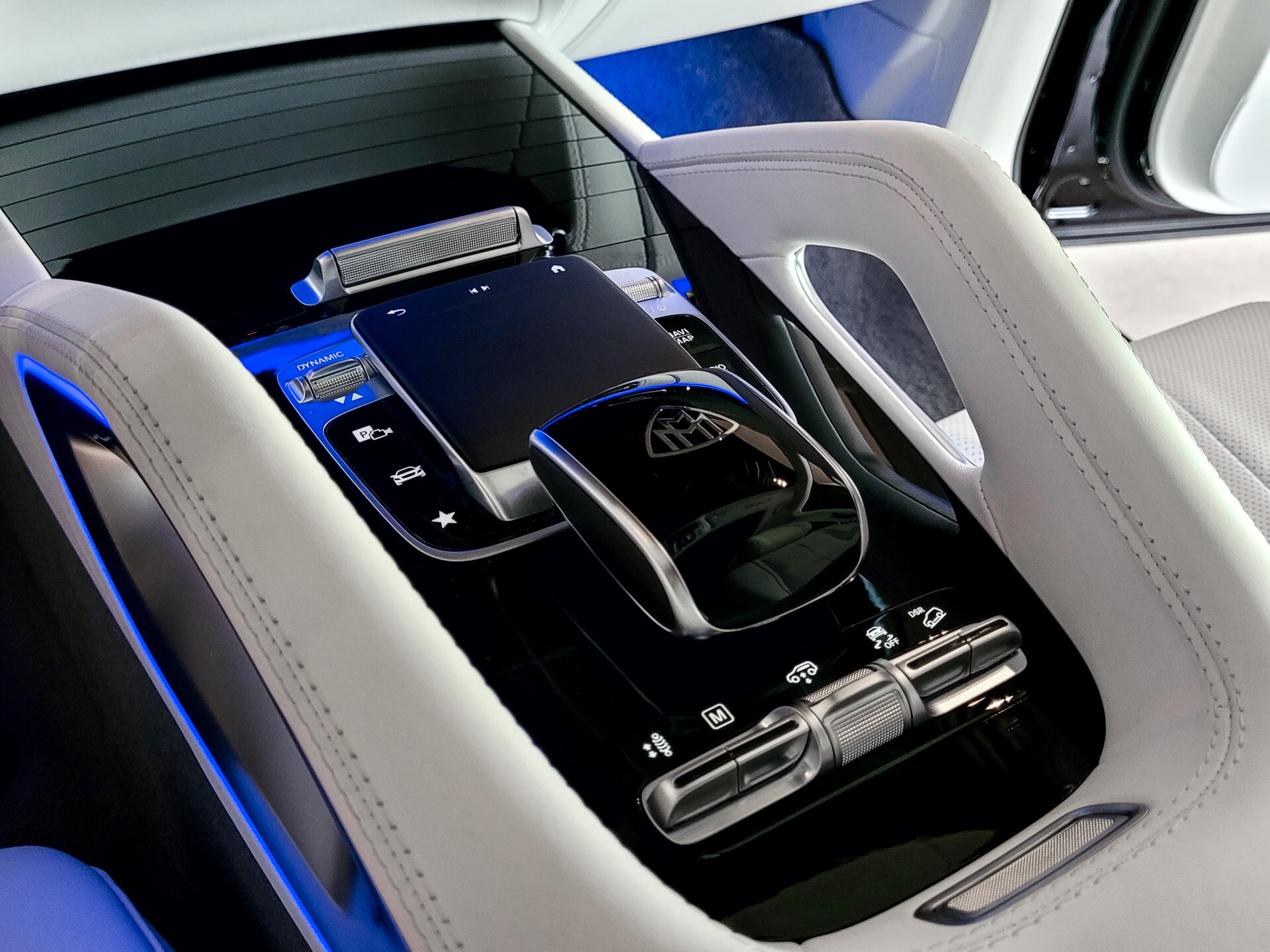 Mercedes-Benz GLS Maybach 600 4-M Manufaktur Crystal White | Full Options Foto 20