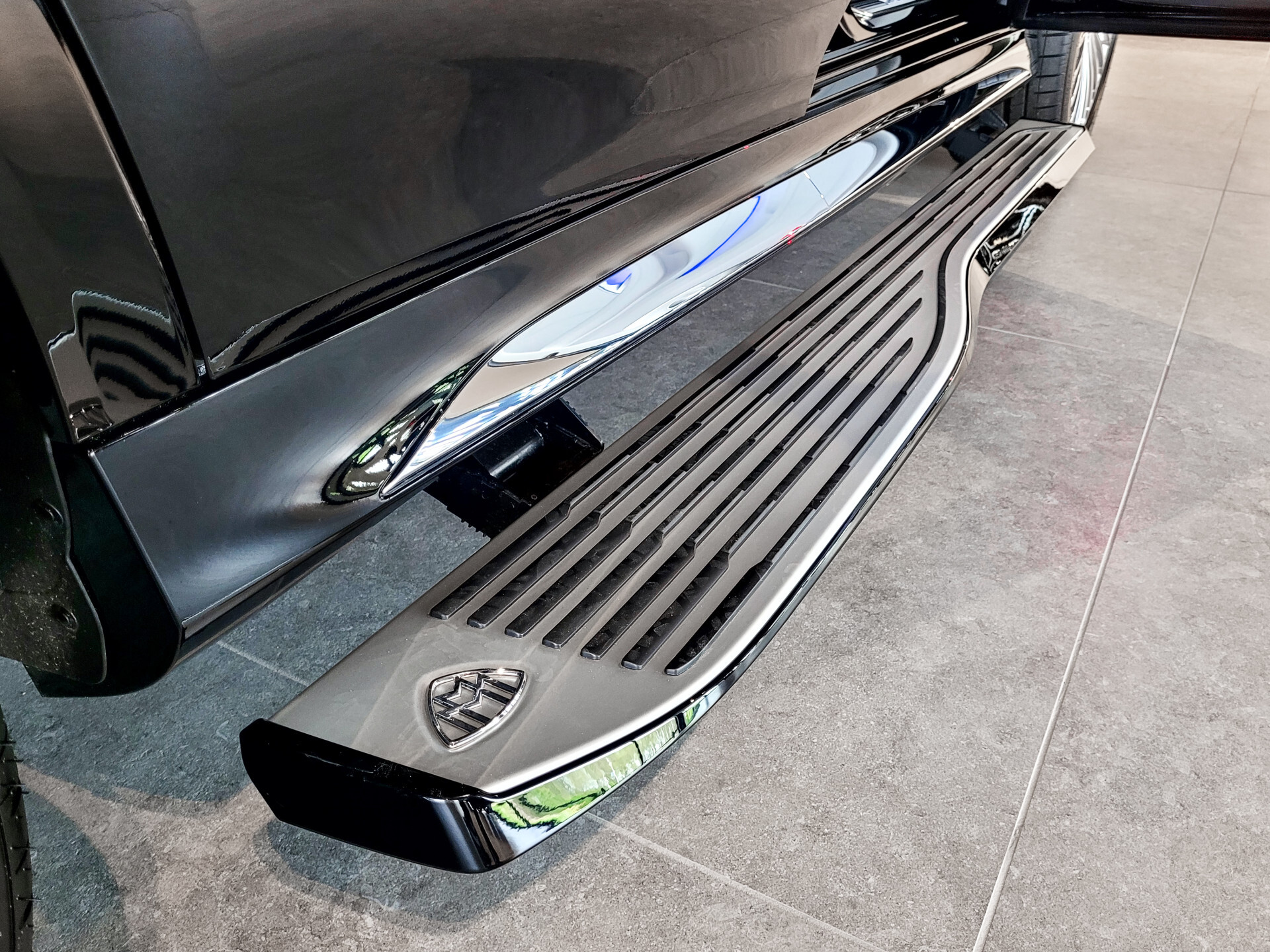 Mercedes-Benz GLS Maybach 600 4-M Manufaktur Crystal White | Full Options Foto 38