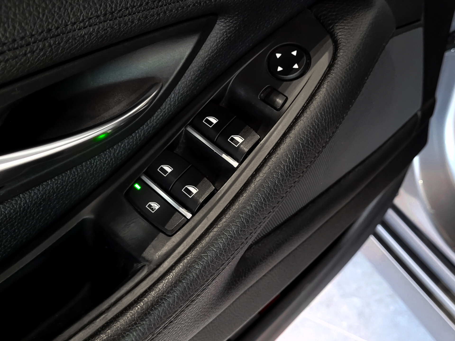 BMW 5 Serie 520D EXECUTIVE Luxury Leder | Prof Navi | Verwarmde Stoelen | LED Foto 10