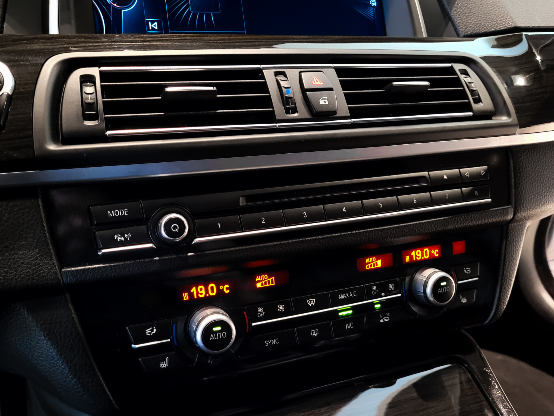 BMW 5 Serie 520D EXECUTIVE Luxury Leder | Prof Navi | Verwarmde Stoelen | LED Foto 20