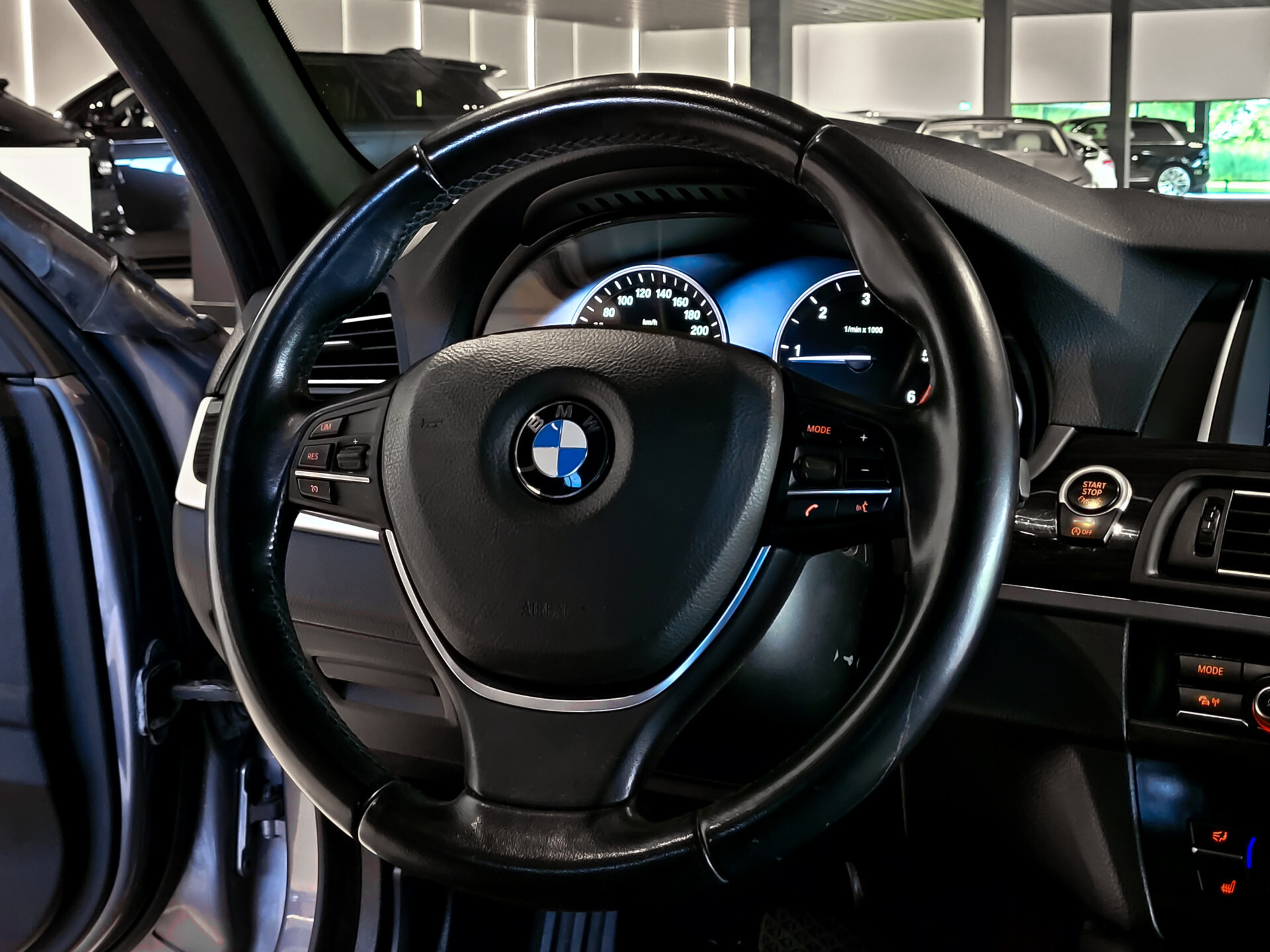 BMW 5 Serie 520D EXECUTIVE Luxury Leder | Prof Navi | Verwarmde Stoelen | LED Foto 22