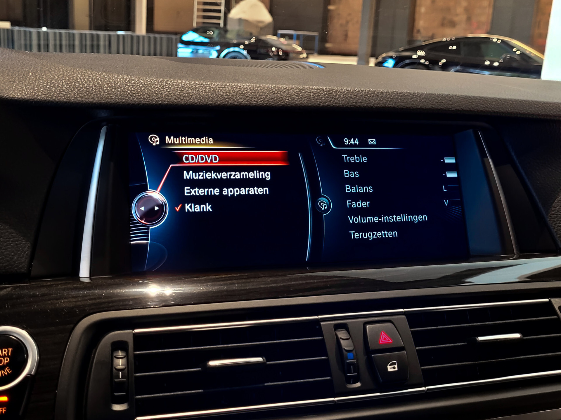 BMW 5 Serie 520D EXECUTIVE Luxury Leder | Prof Navi | Verwarmde Stoelen | LED Foto 9