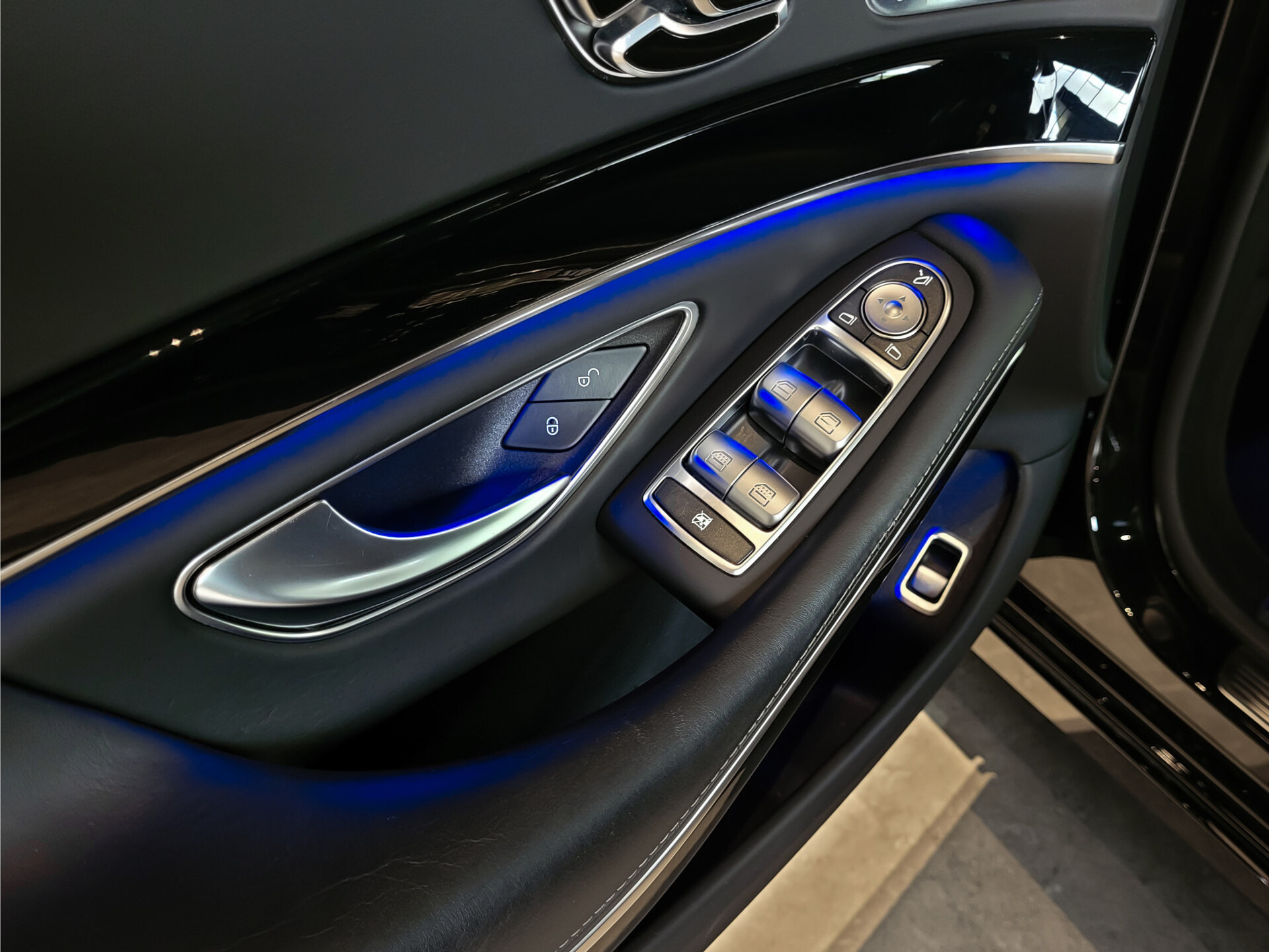Mercedes-Benz S-Klasse 500 Maybach First Class | Burmester 3D | Magic Body Control | Champagne flutes Foto 16