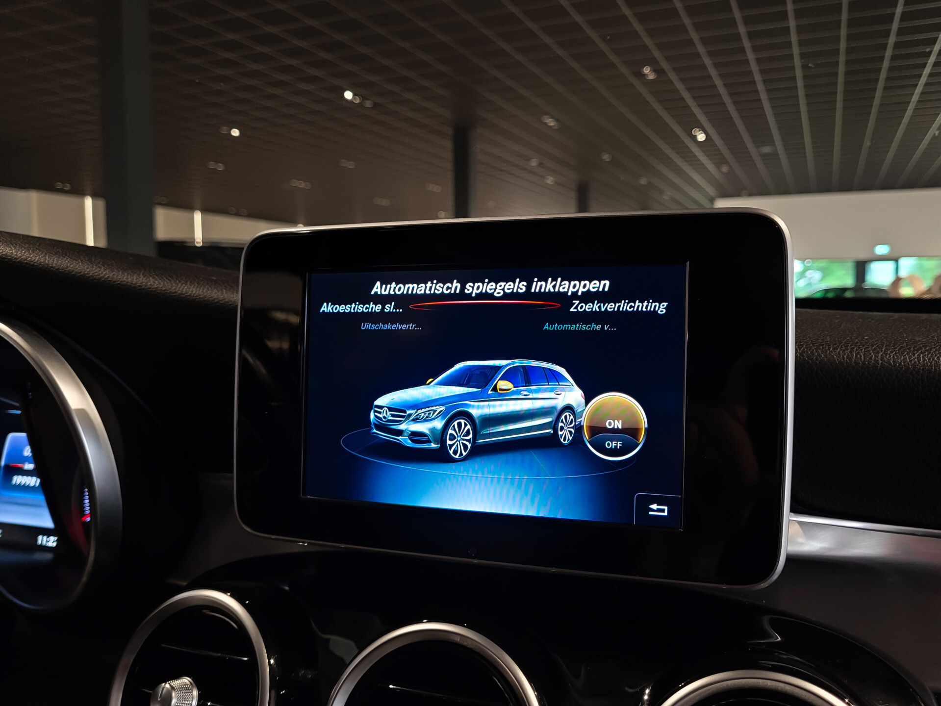 Mercedes-Benz C-Klasse Estate 180 Avantgarde Aut-kofferklep | Verw-stoelen | LED-verlichting | Privacyglass | New Service Foto 17