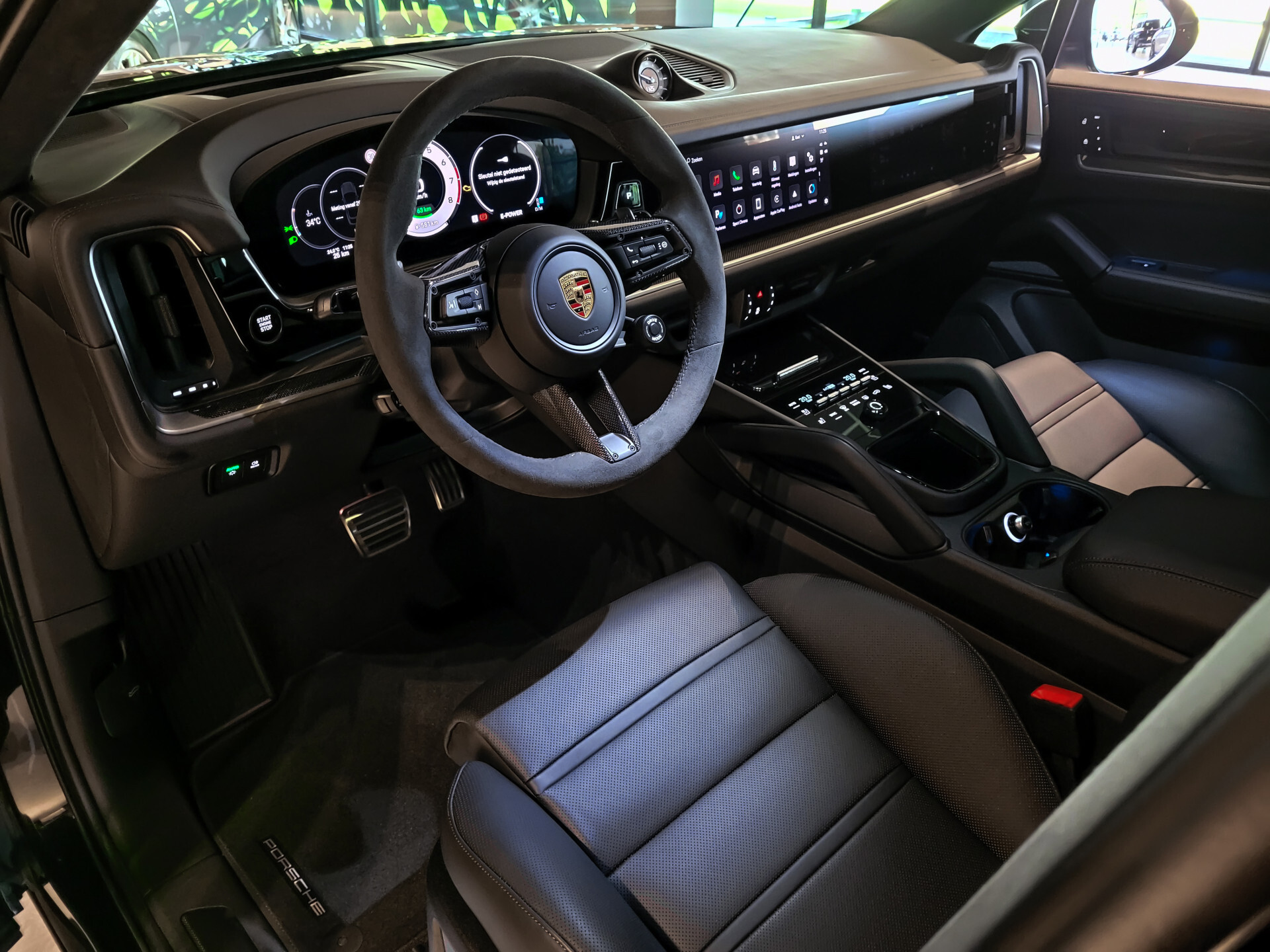 Porsche Cayenne Coupé 3.0 S E-Hybrid Sport Design | 22" | Carbon | Achterasbesturing | Volleder | Panorama | HUD | ACC | Keyless | Sportuitlaat | Stoelkoeling Foto 17