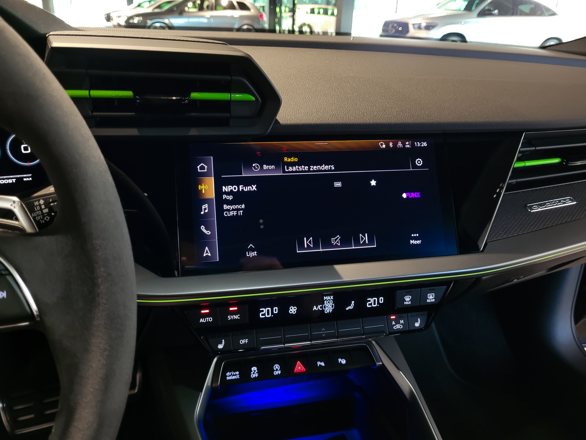 Audi RS3 Limousine 2.5 TFSI Quattro 400pk Hulk Edition B&O | Panorama | Adaptive Cruise | Keyless | Sportstoelen | Fijnnappa | Carbon | Full LED Foto 19