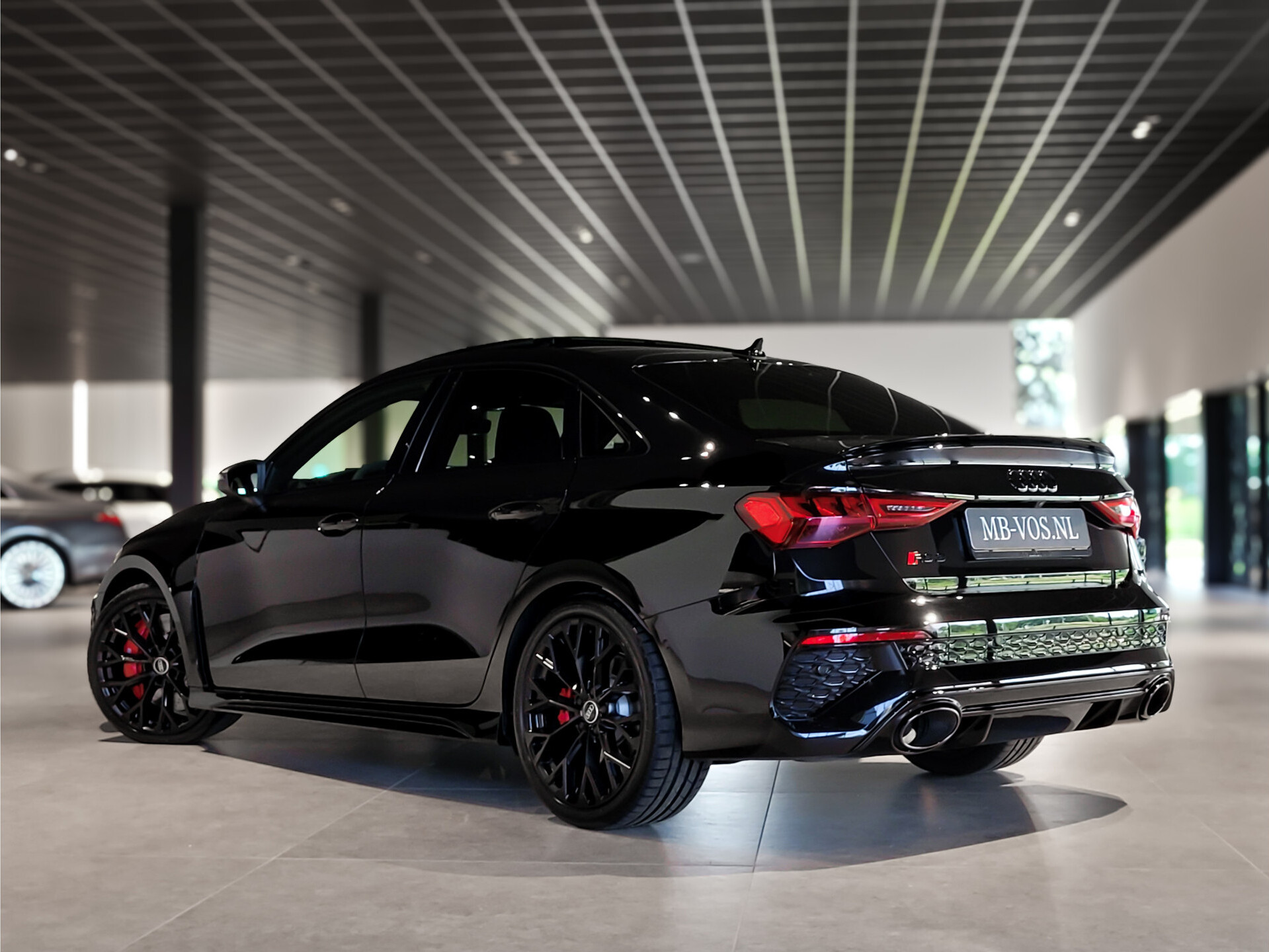 Audi RS3 Limousine 2.5 TFSI Quattro 400pk Hulk Edition B&O | Panorama | Adaptive Cruise | Keyless | Sportstoelen | Fijnnappa | Carbon | Full LED Foto 2