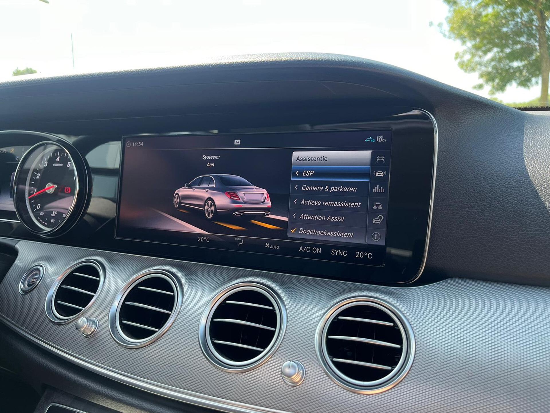 Mercedes-Benz E-Klasse 250 Avantgarde Schuifdak | Afn-Trekhaak | LED | Camera | Volledige historie Foto 12