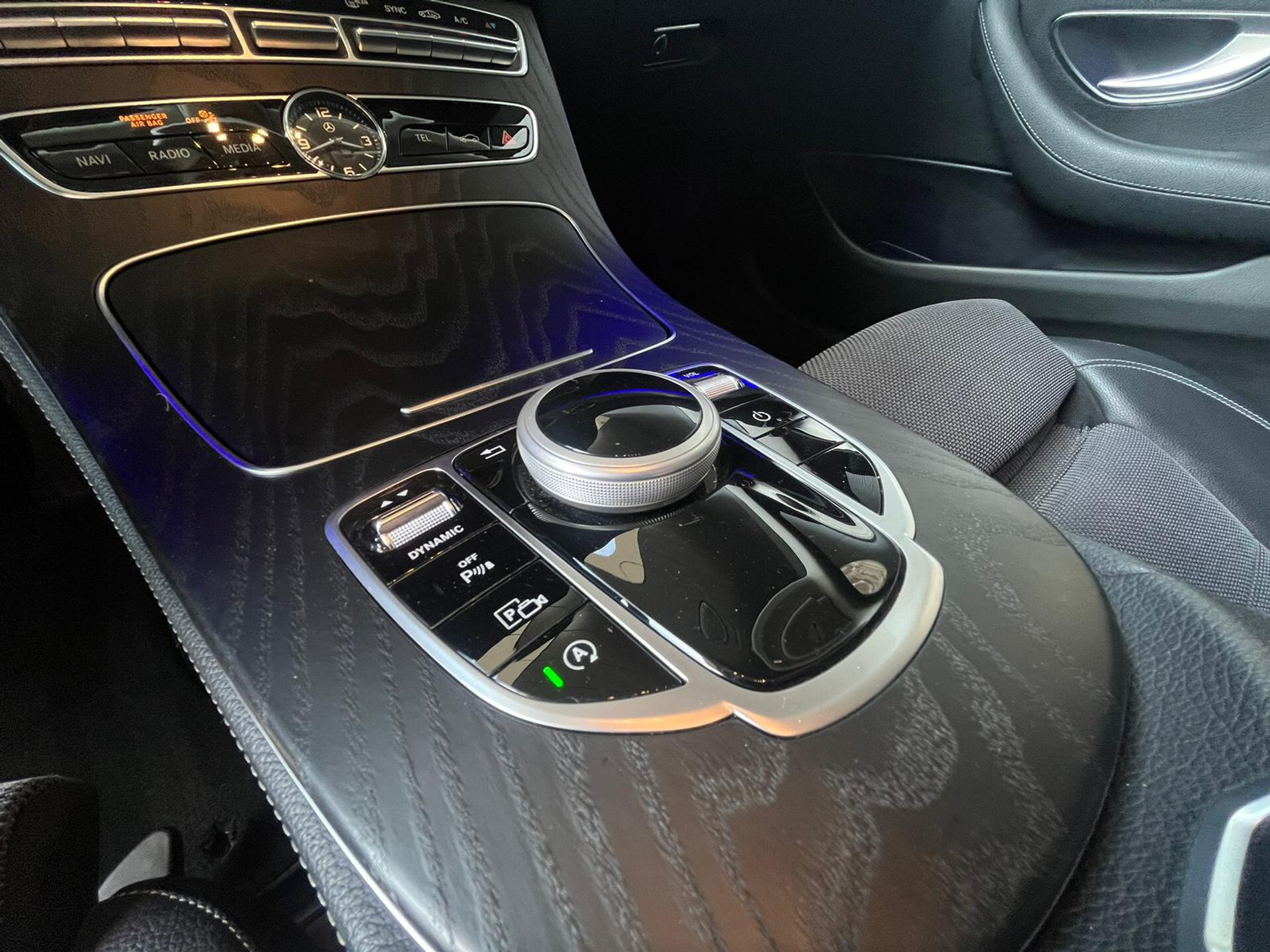 Mercedes-Benz E-Klasse 250 Avantgarde Schuifdak | Afn-Trekhaak | LED | Camera | Volledige historie Foto 35