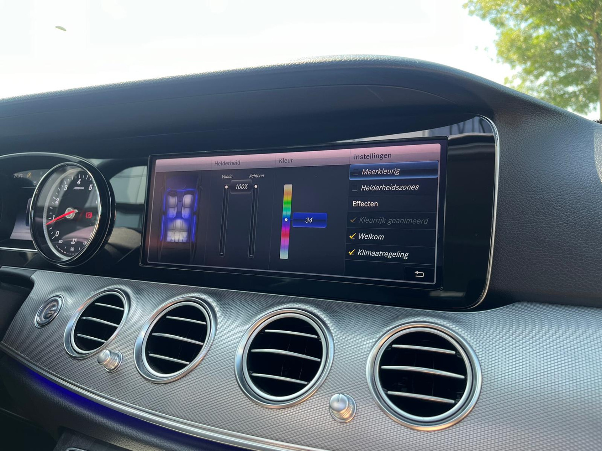 Mercedes-Benz E-Klasse 250 Avantgarde Schuifdak | Afn-Trekhaak | LED | Camera | Volledige historie Foto 8