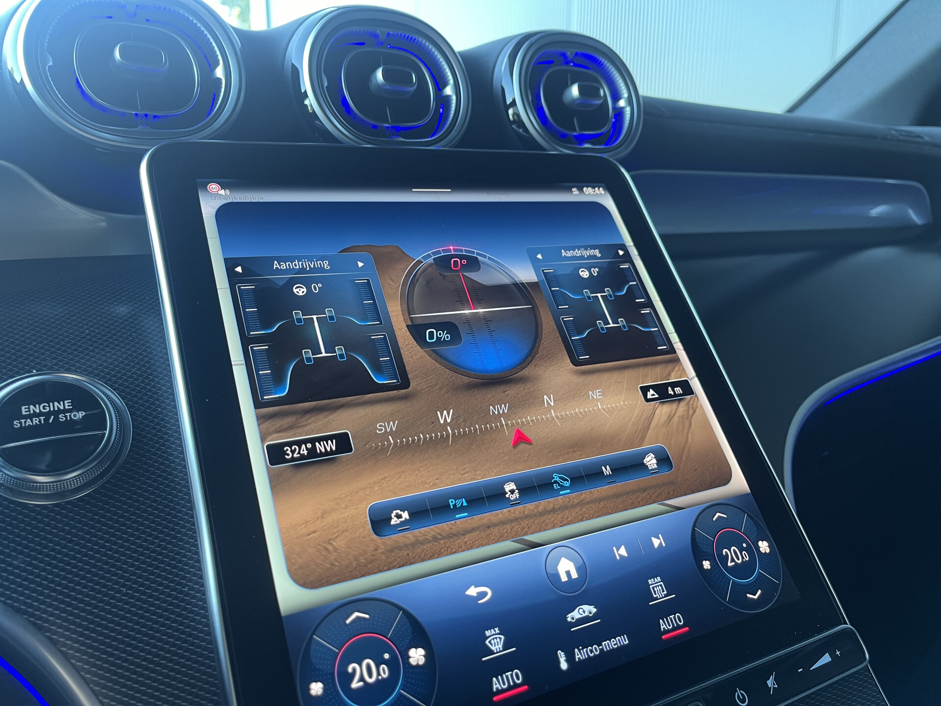 Mercedes-Benz GLC 400e 4-M AMG Burmester | Keyless | Massage | Distronic | Trekhaak | Panorama | 21" | Night | HUD | Stoelkoeling Foto 16