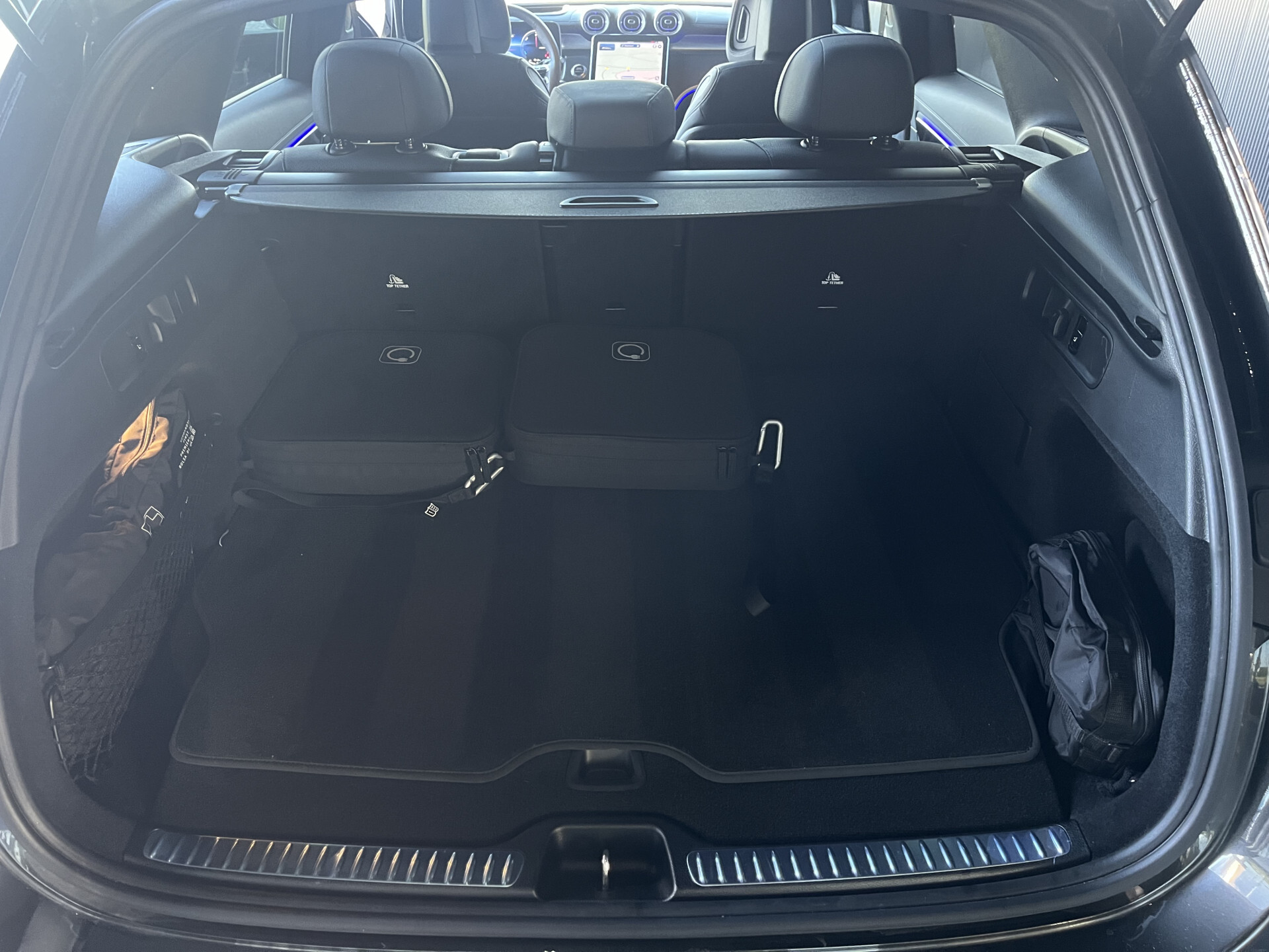 Mercedes-Benz GLC 400e 4-M AMG Burmester | Keyless | Massage | Distronic | Trekhaak | Panorama | 21" | Night | HUD | Stoelkoeling Foto 21