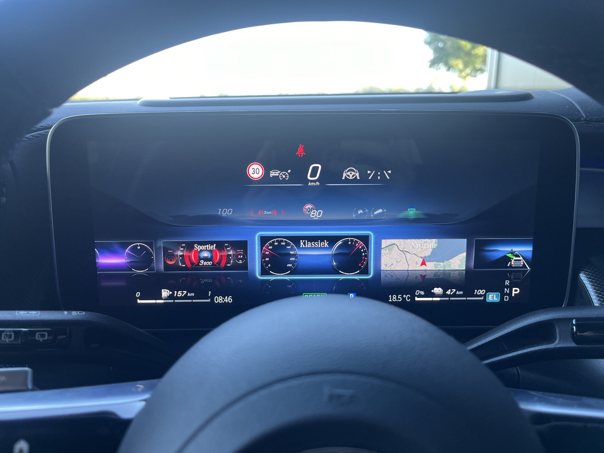 Mercedes-Benz GLC 400e 4-M AMG Burmester | Keyless | Massage | Distronic | Trekhaak | Panorama | 21" | Night | HUD | Stoelkoeling Foto 24