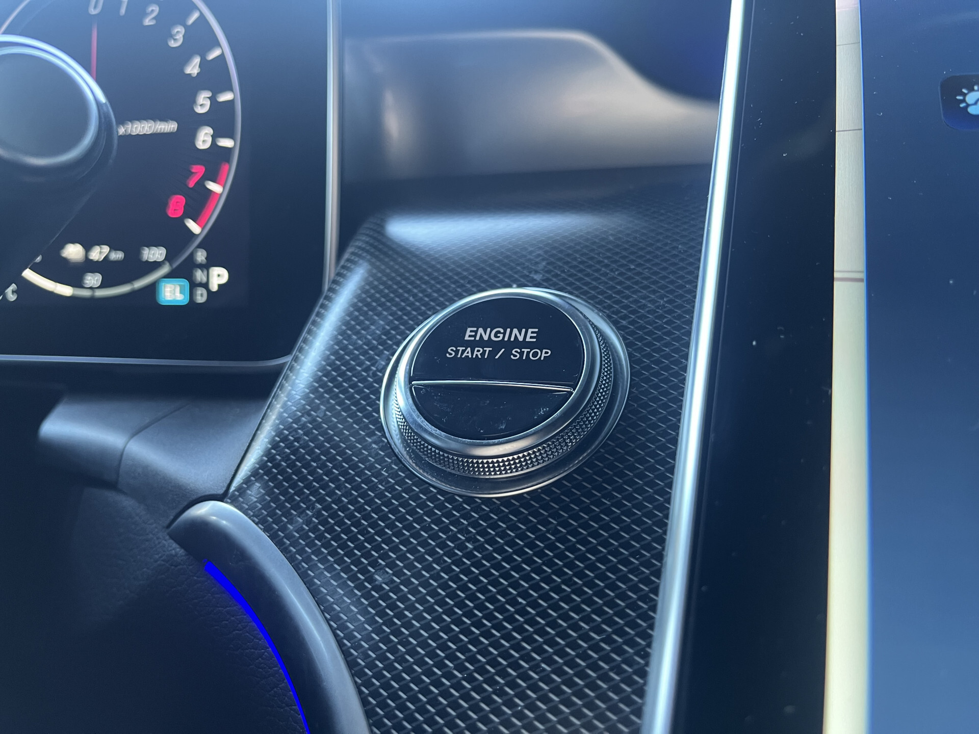 Mercedes-Benz GLC 400e 4-M AMG Burmester | Keyless | Massage | Distronic | Trekhaak | Panorama | 21" | Night | HUD | Stoelkoeling Foto 28