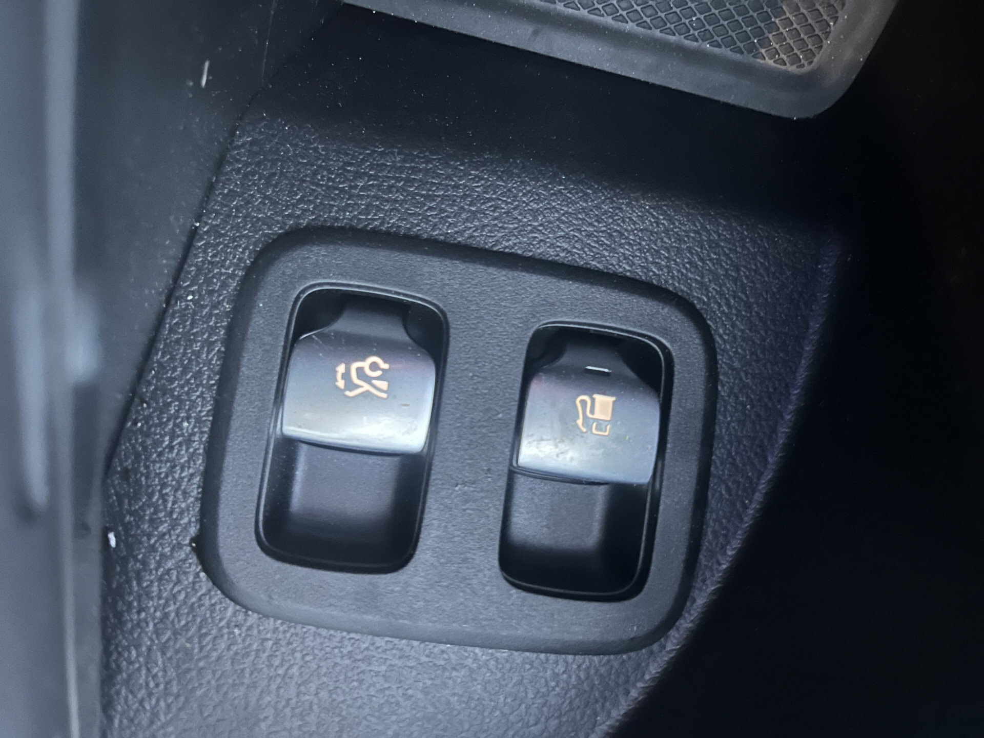 Mercedes-Benz GLC 400e 4-M AMG Burmester | Keyless | Massage | Distronic | Trekhaak | Panorama | 21" | Night | HUD | Stoelkoeling Foto 32