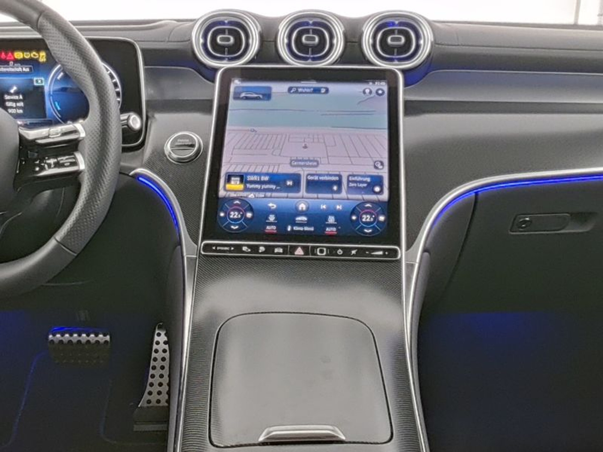 Mercedes-Benz GLC 400e 4-M AMG Burmester | Keyless | Massage | Distronic | Trekhaak | Panorama | 21" | Night | HUD | Stoelkoeling Foto 8