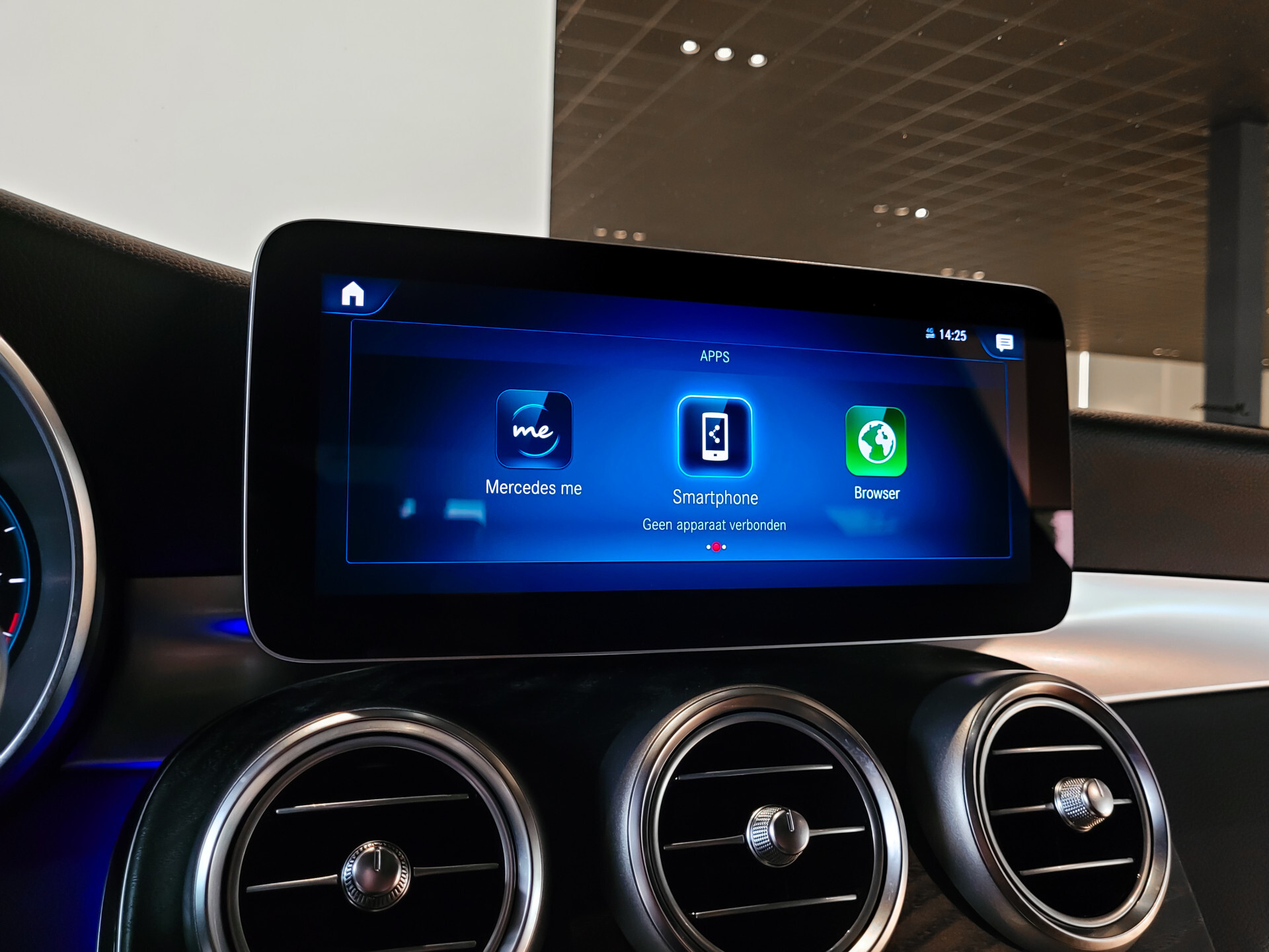 Mercedes-Benz GLC 220d 4-M AMG Night Facelift | Burmester | Panorama | Aut-Trekhaak | 20" | Treeplanken | Camera | Sfeerverlichting Foto 19