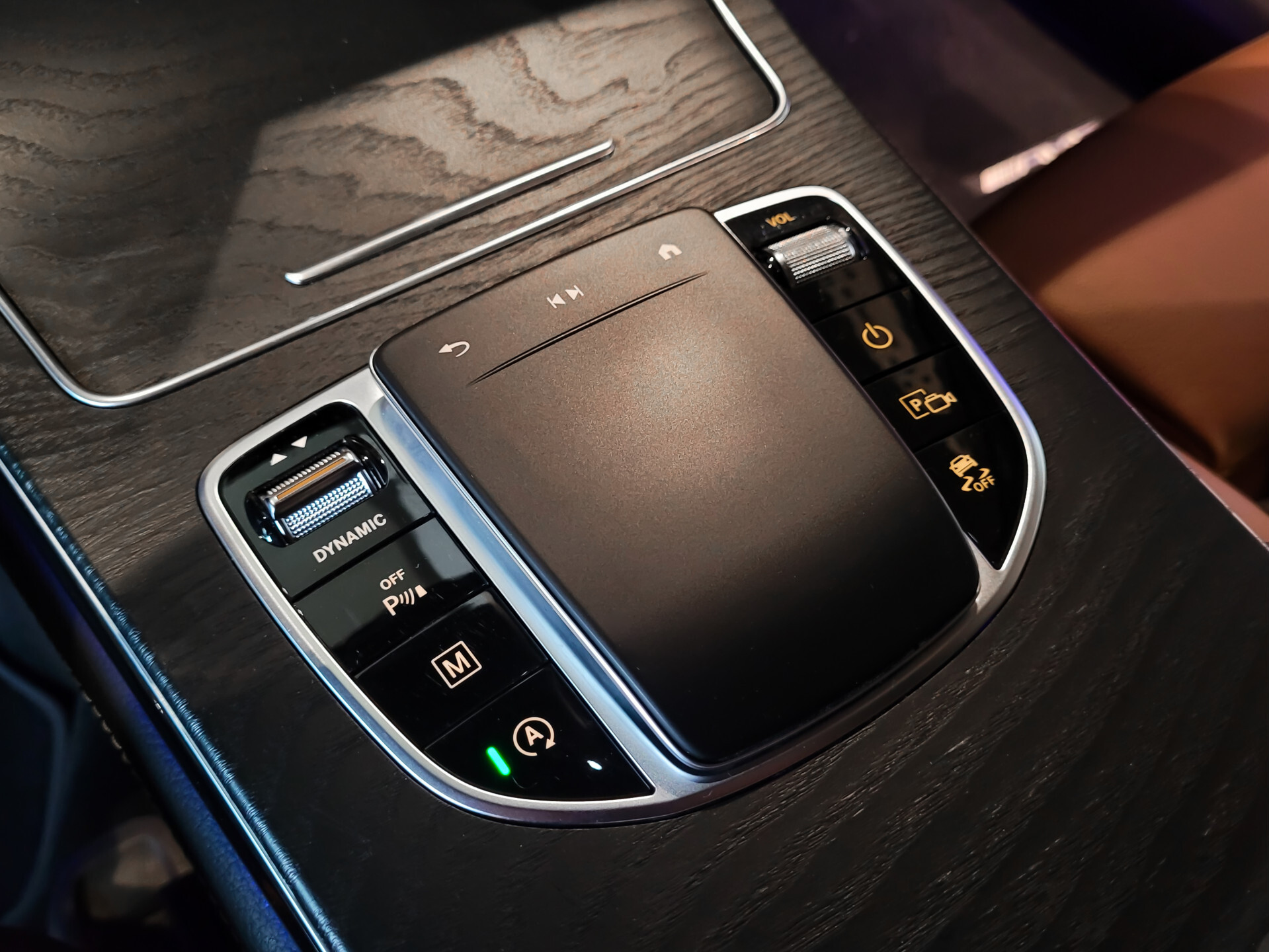 Mercedes-Benz GLC 220d 4-M AMG Night Facelift | Burmester | Panorama | Aut-Trekhaak | 20" | Treeplanken | Camera | Sfeerverlichting Foto 28