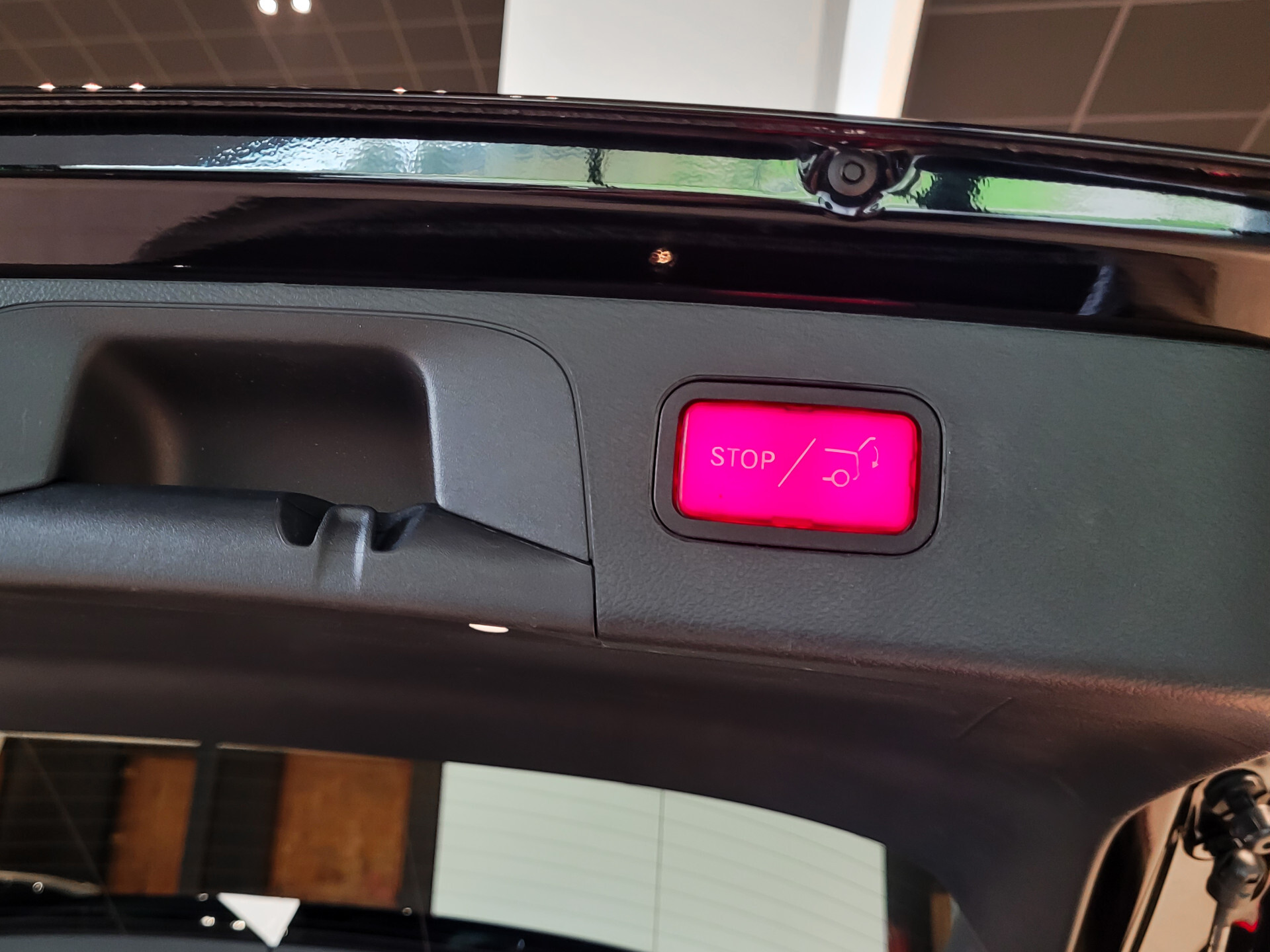 Mercedes-Benz GLC 220d 4-M AMG Night Facelift | Burmester | Panorama | Aut-Trekhaak | 20" | Treeplanken | Camera | Sfeerverlichting Foto 35