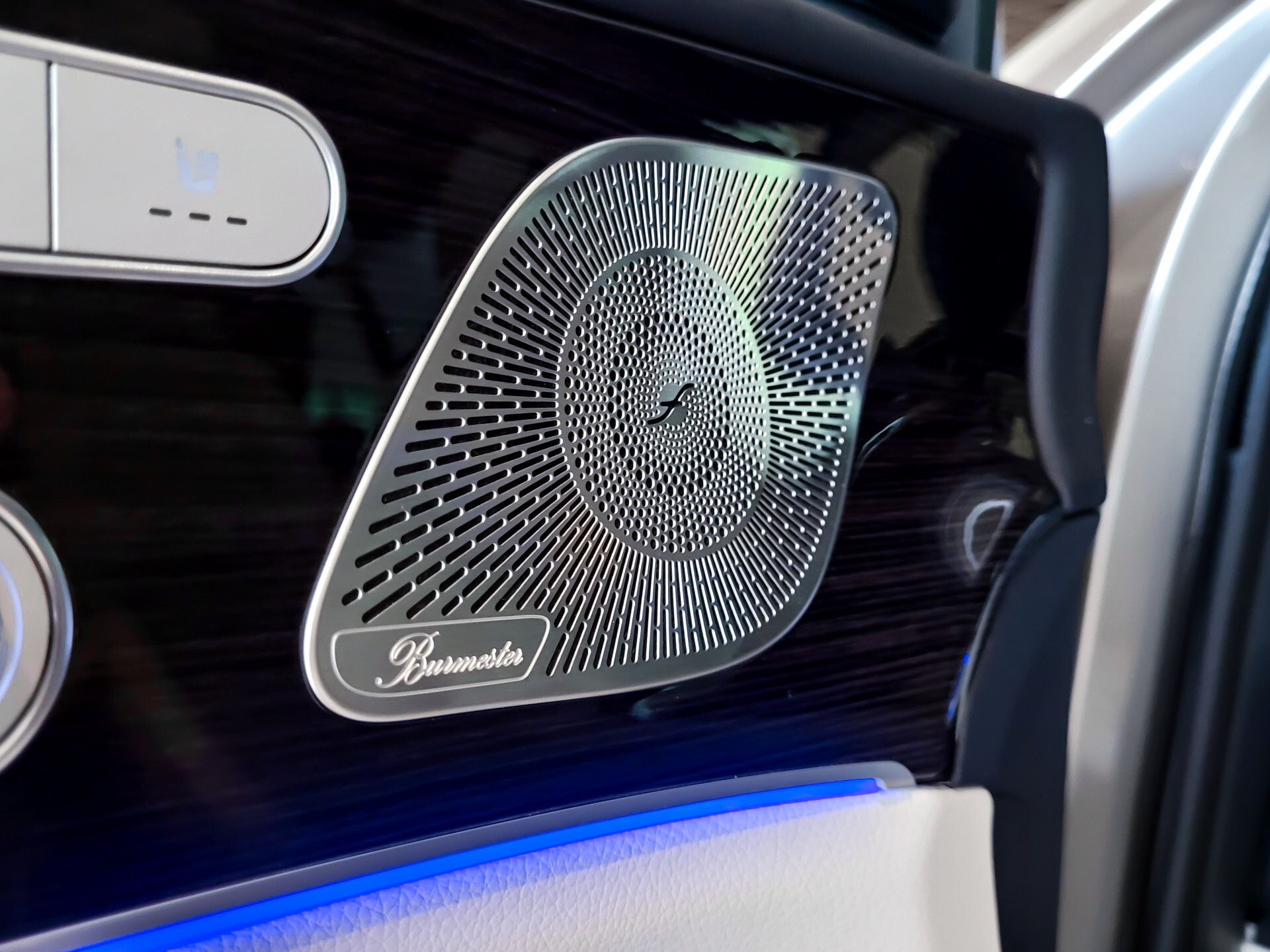 Mercedes-Benz GLE Coupé 350 e 4-M AMG Luchtvering | Massage | HUD | Distronic | Stoelkoeling | Trekhaak | Burmester | Night Foto 14