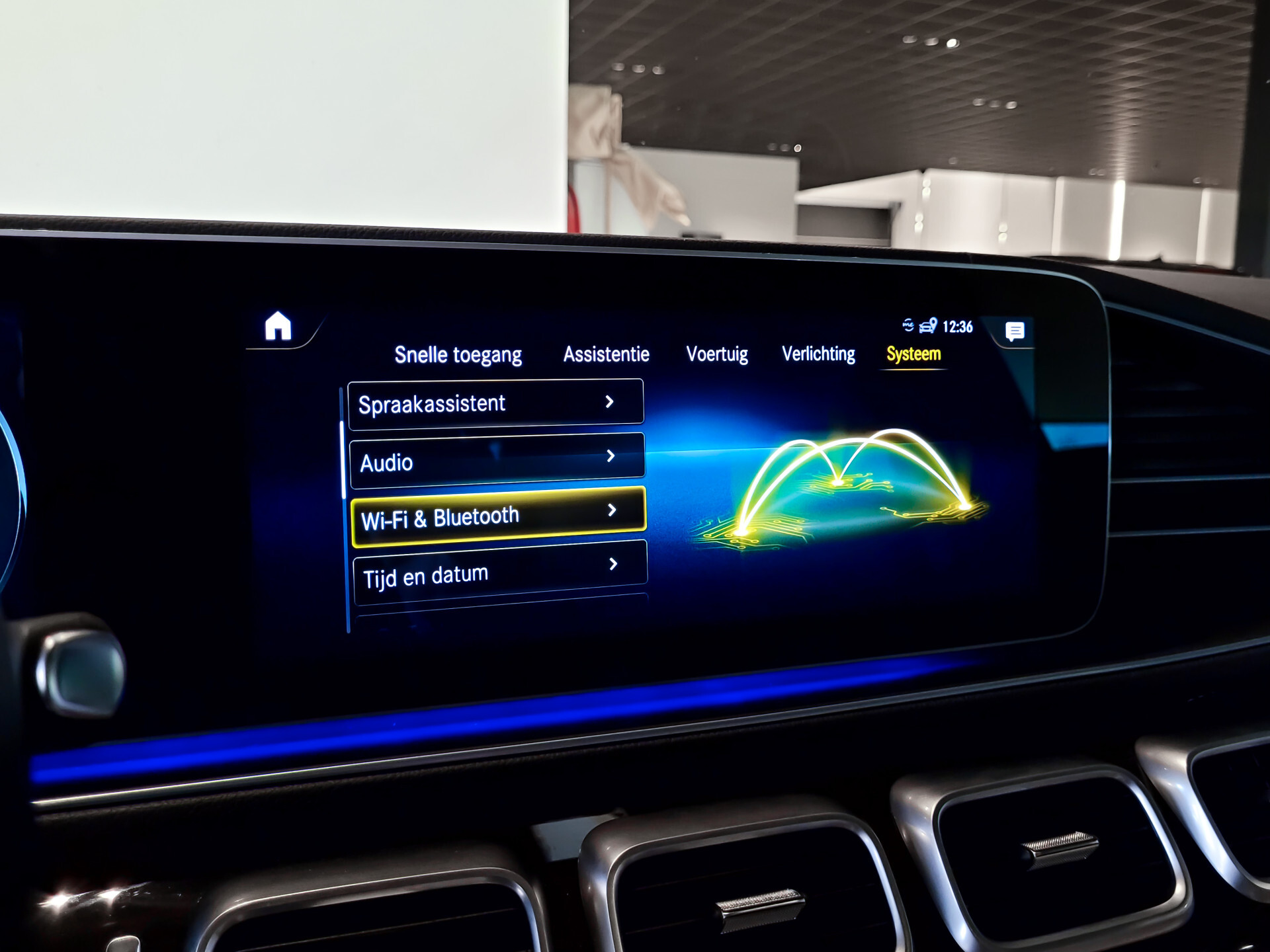 Mercedes-Benz GLE Coupé 350 e 4-M AMG Luchtvering | Massage | HUD | Distronic | Stoelkoeling | Trekhaak | Burmester | Night Foto 34