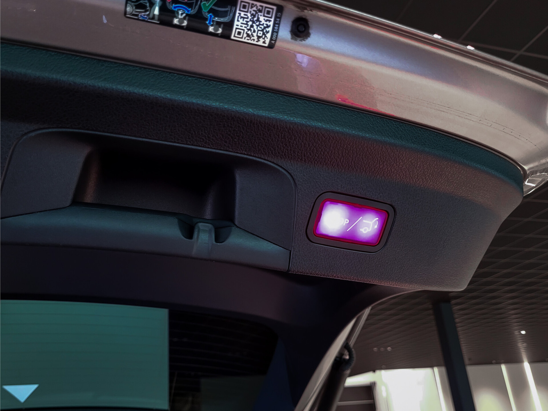 Mercedes-Benz GLE Coupé 350 e 4-M AMG Luchtvering | Massage | HUD | Distronic | Stoelkoeling | Trekhaak | Burmester | Night Foto 38