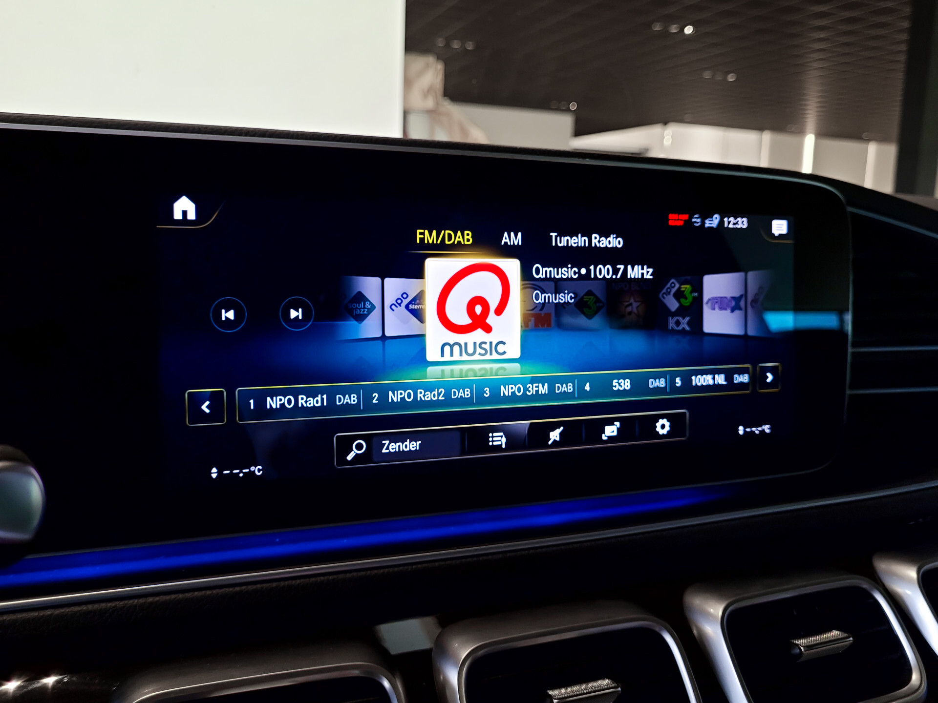 Mercedes-Benz GLE Coupé 350 e 4-M AMG Luchtvering | Massage | HUD | Distronic | Stoelkoeling | Trekhaak | Burmester | Night Foto 8