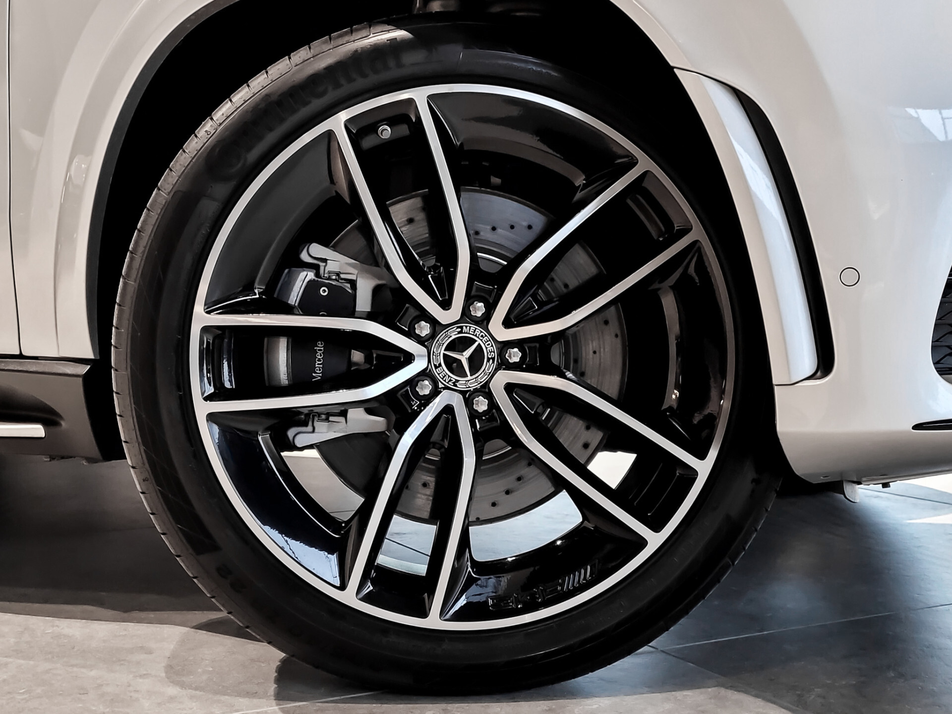 Mercedes-Benz GLE Coupé 350 e 4-M AMG Luchtvering | Night | HUD | Rij-assistentie | Mem | 22" | Softclose | Burmester | 360 Foto 42