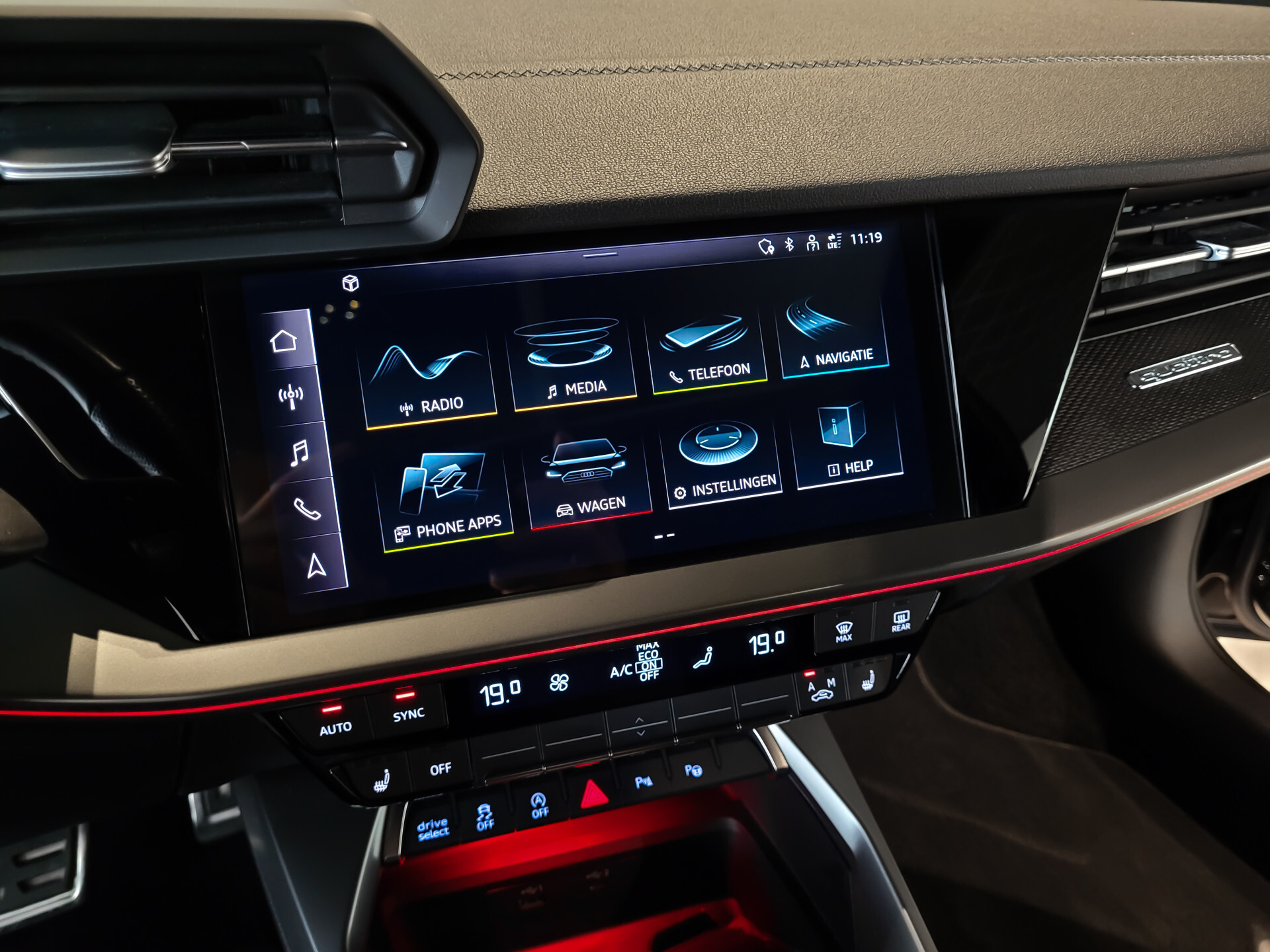 Audi S3 Sportback Quattro 2.0 TFSI Panorama | Keyless | B&O | Adaptive Cruise | Memory | HUD | Schakelbare uitlaat | Carbon | Blackpack | BTW Foto 25