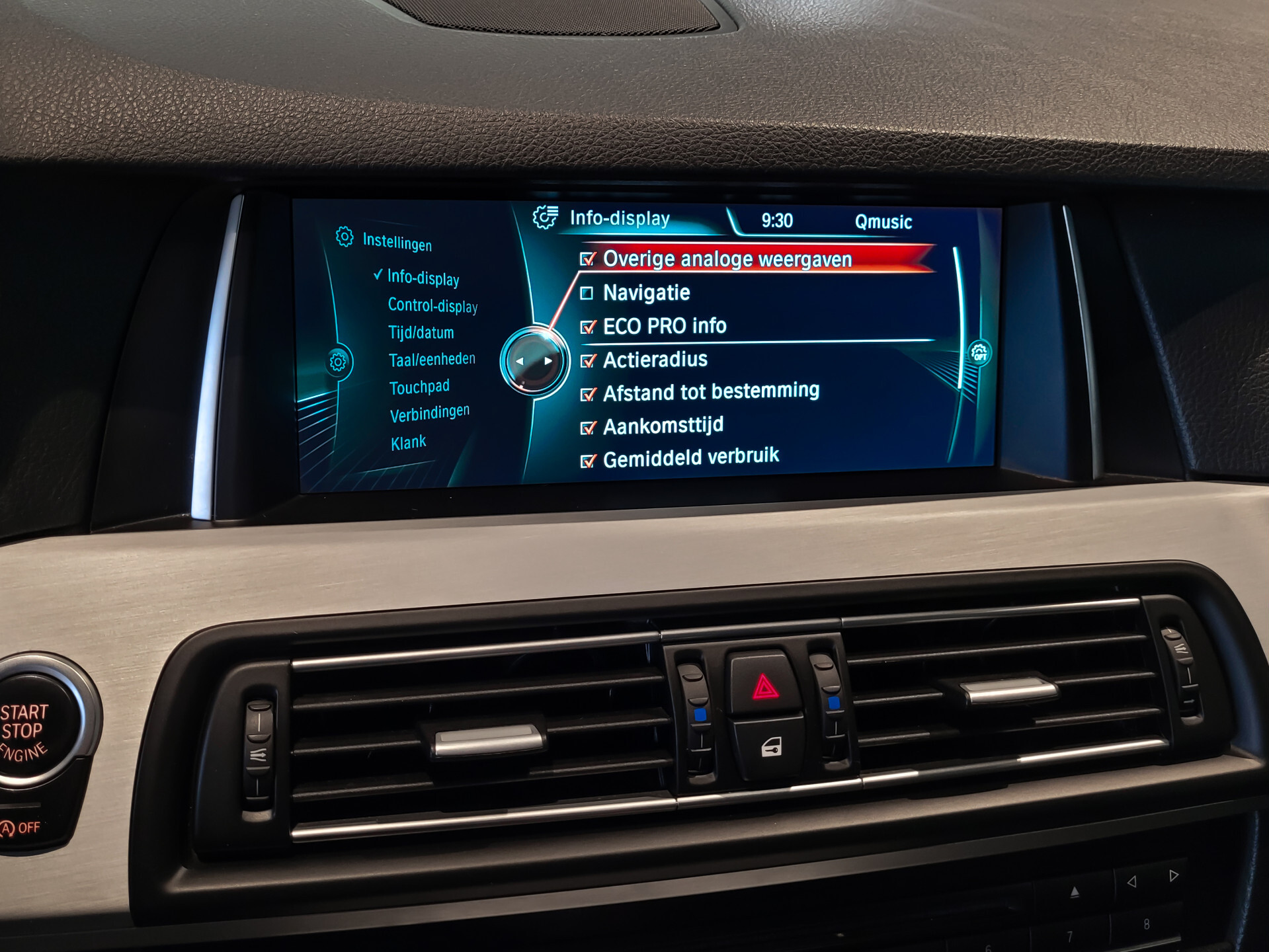 BMW 5 Serie Touring 520d High Executive Panoramadak | Sportstoelen | Aut-Trekhaak | Keyless | EDC | 18" | Leder Foto 21