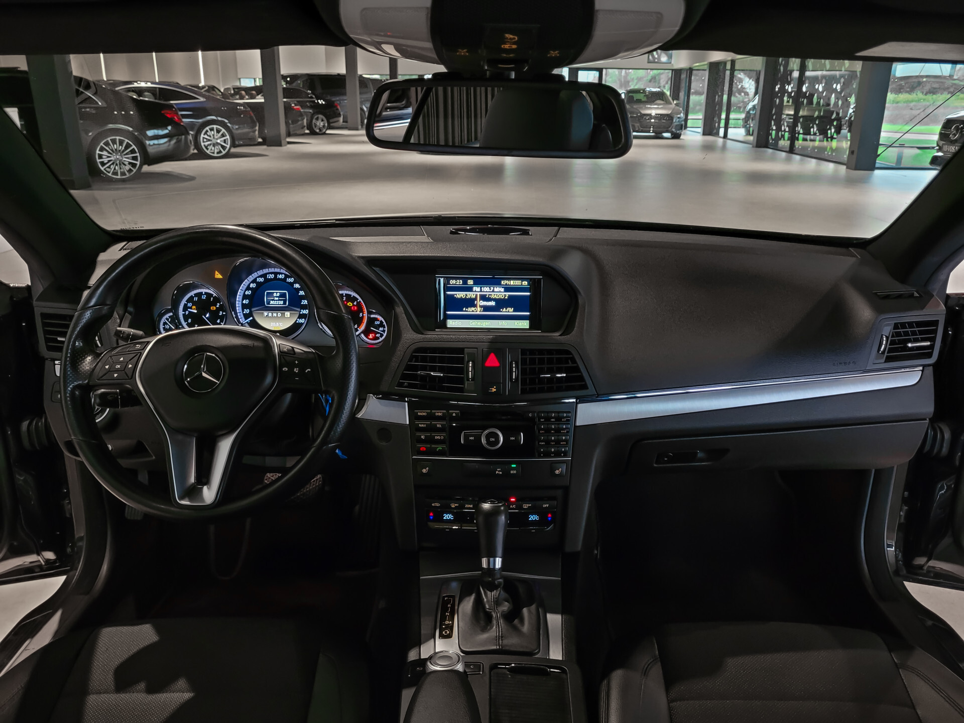 Mercedes-Benz E-Klasse Coupé 220 Cdi Avantgarde Panorama | Stoelverwarming | New Service Aut7 Foto 5