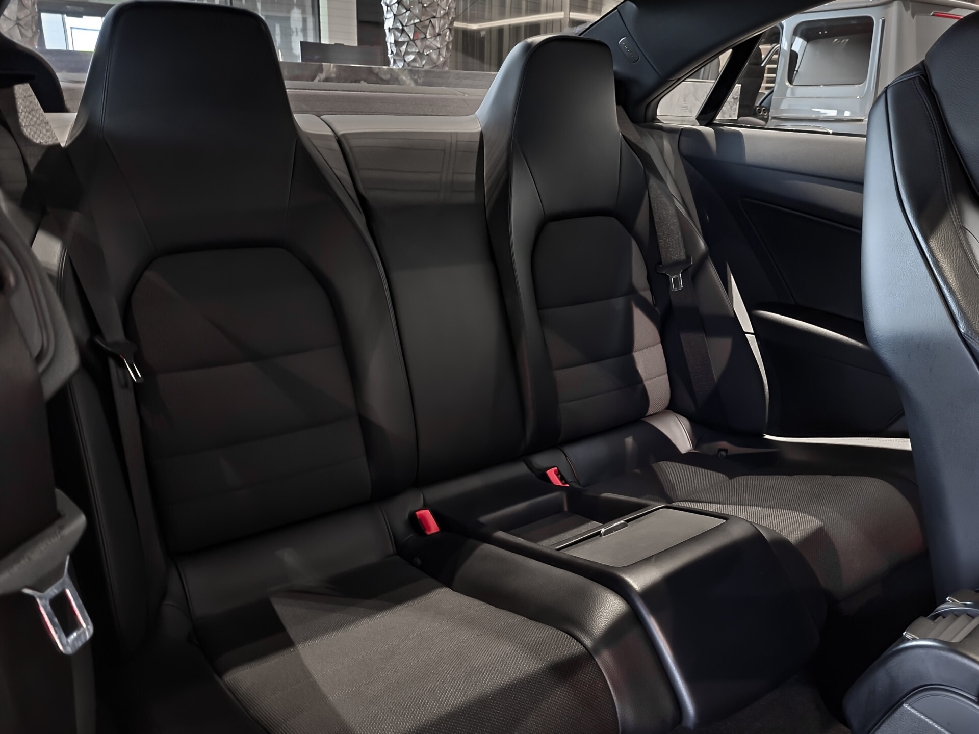 Mercedes-Benz E-Klasse Coupé 220 Cdi Avantgarde Panorama | Stoelverwarming | New Service Aut7 Foto 8