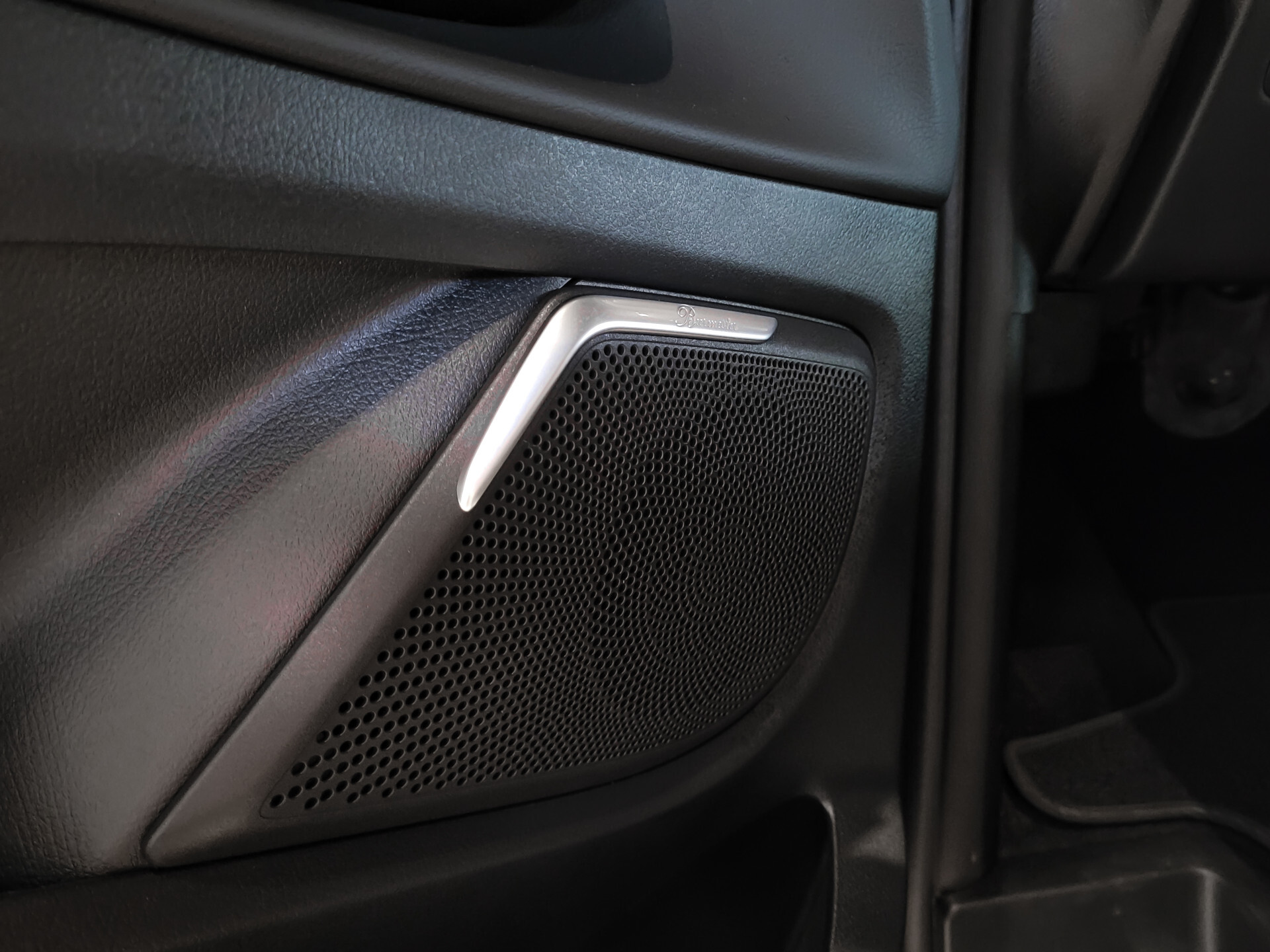 Mercedes-Benz V-Klasse 300d 4-M DC Lang AMG Avantgarde Edition Panorama | Stoelkoeling | Burmester | Distronic Foto 11