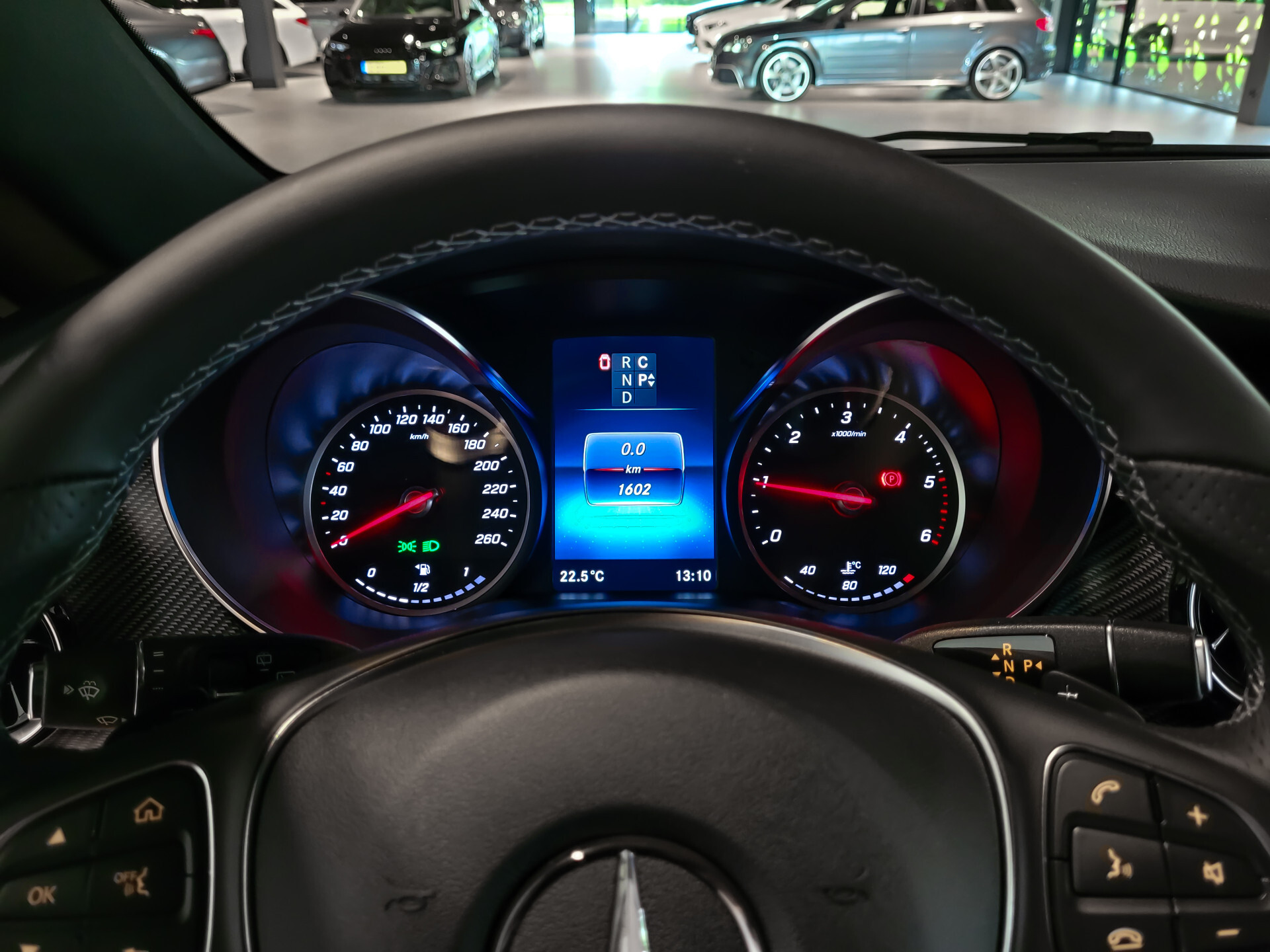 Mercedes-Benz V-Klasse 300d 4-M DC Lang AMG Avantgarde Edition Panorama | Stoelkoeling | Burmester | Distronic Foto 19