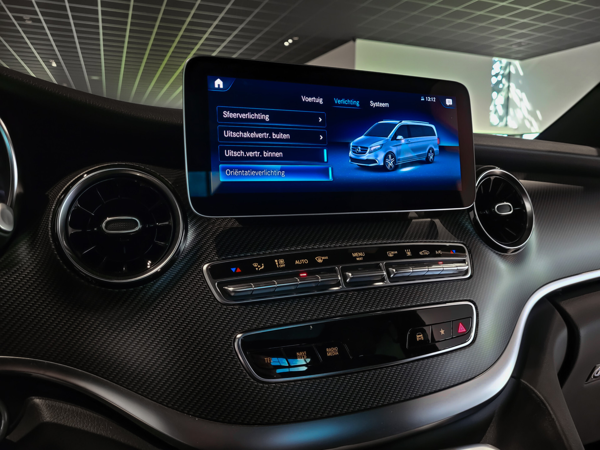 Mercedes-Benz V-Klasse 300d 4-M DC Lang AMG Avantgarde Edition Panorama | Stoelkoeling | Burmester | Distronic Foto 20