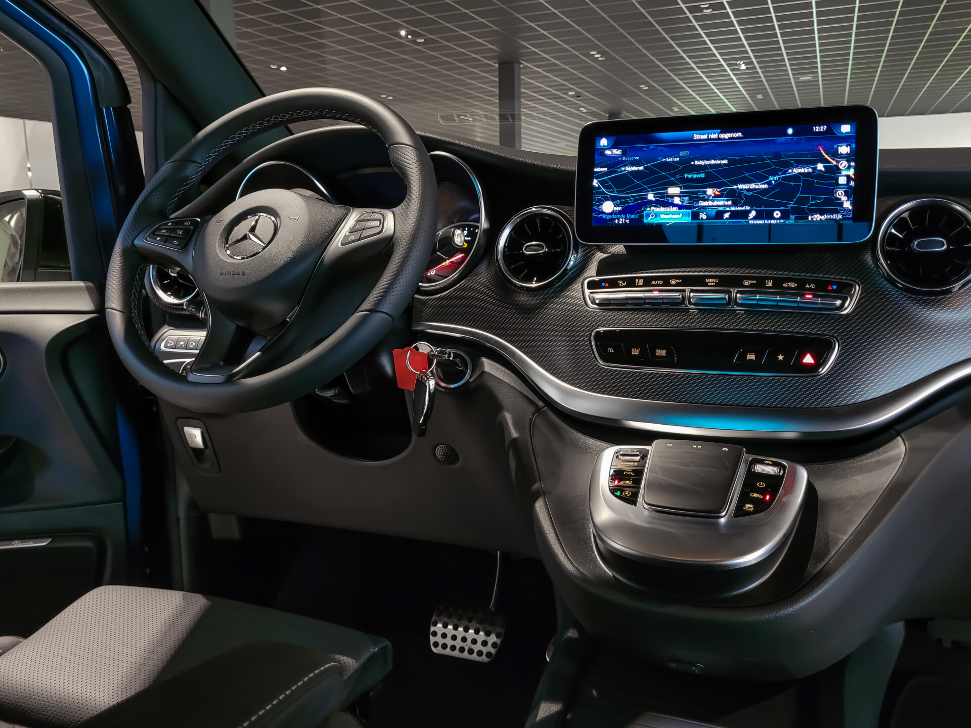 Mercedes-Benz V-Klasse 300d 4-M DC Lang AMG Avantgarde Edition Panorama | Stoelkoeling | Burmester | Distronic Foto 25