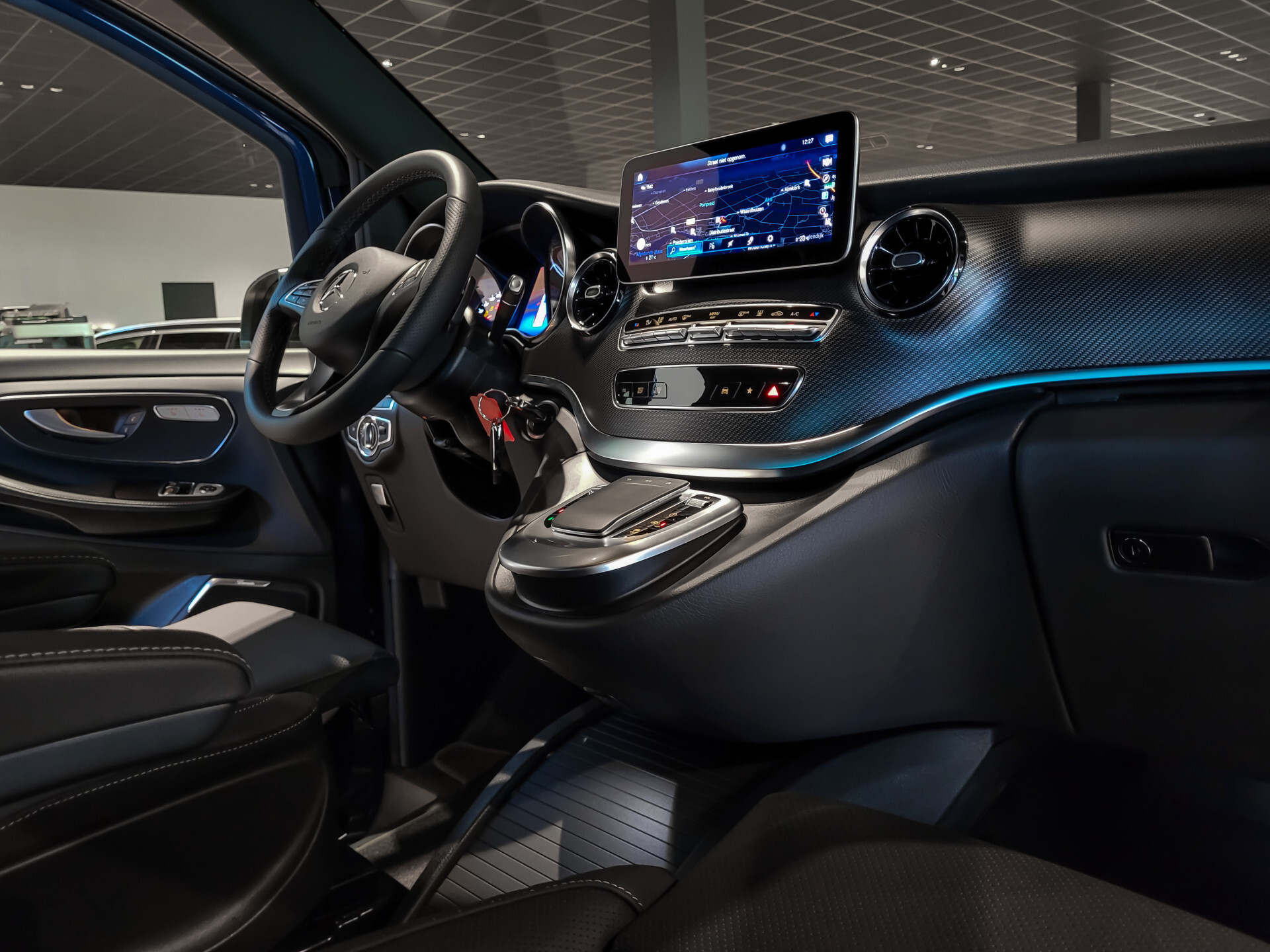 Mercedes-Benz V-Klasse 300d 4-M DC Lang AMG Avantgarde Edition Panorama | Stoelkoeling | Burmester | Distronic Foto 30