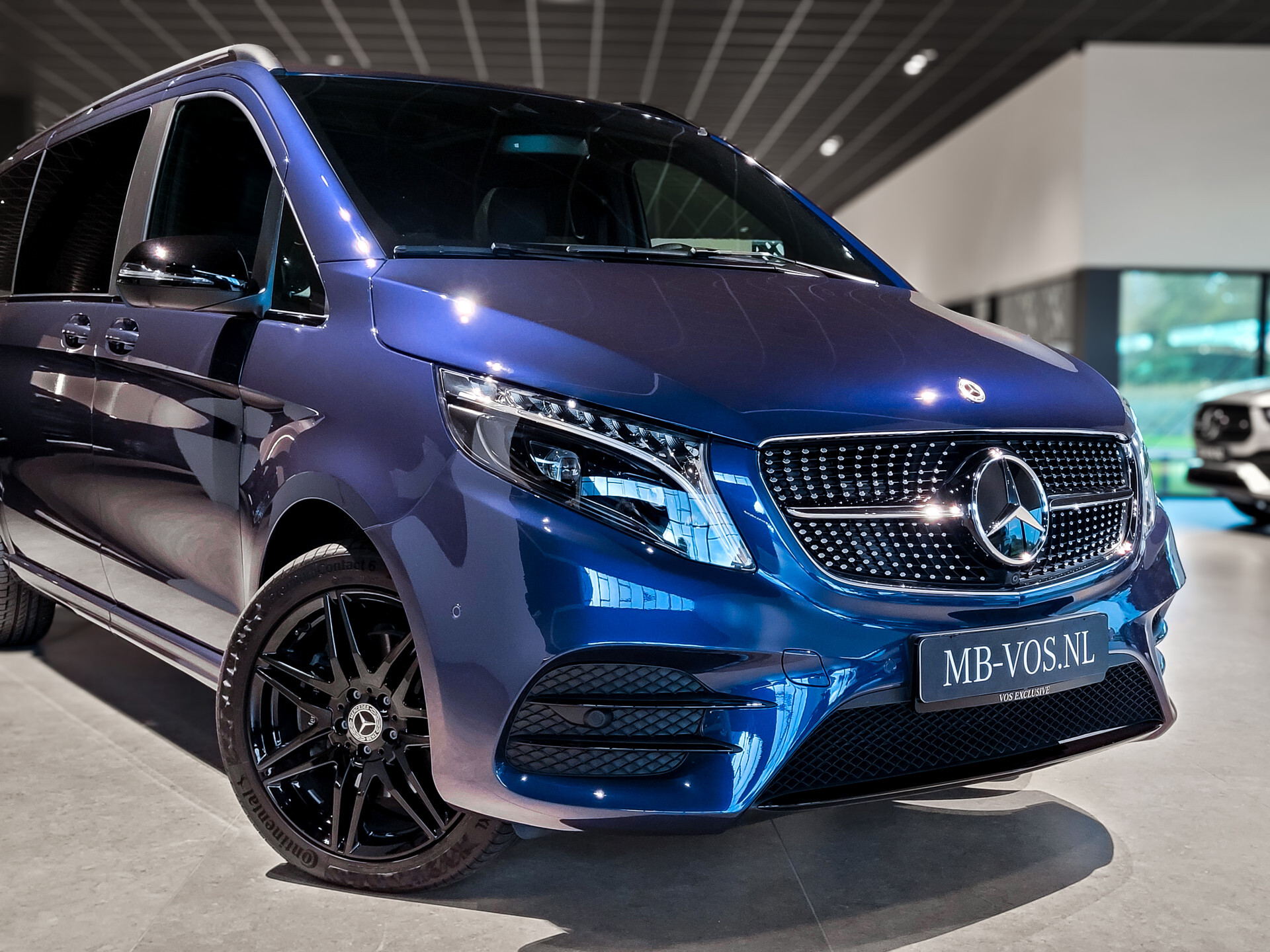 Mercedes-Benz V-Klasse 300d 4-M DC Lang AMG Avantgarde Edition Panorama | Stoelkoeling | Burmester | Distronic Foto 37