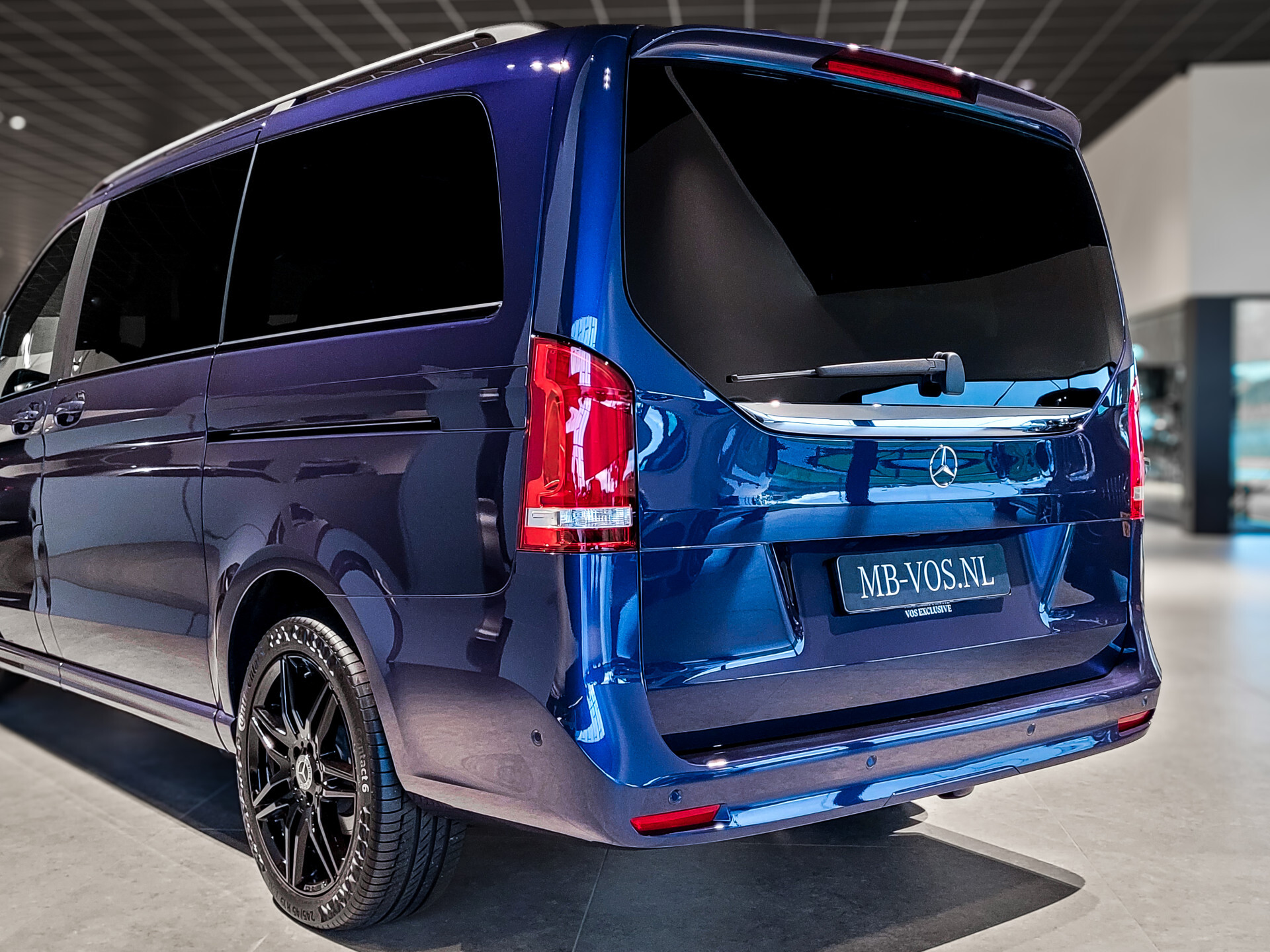 Mercedes-Benz V-Klasse 300d 4-M DC Lang AMG Avantgarde Edition Panorama | Stoelkoeling | Burmester | Distronic Foto 38