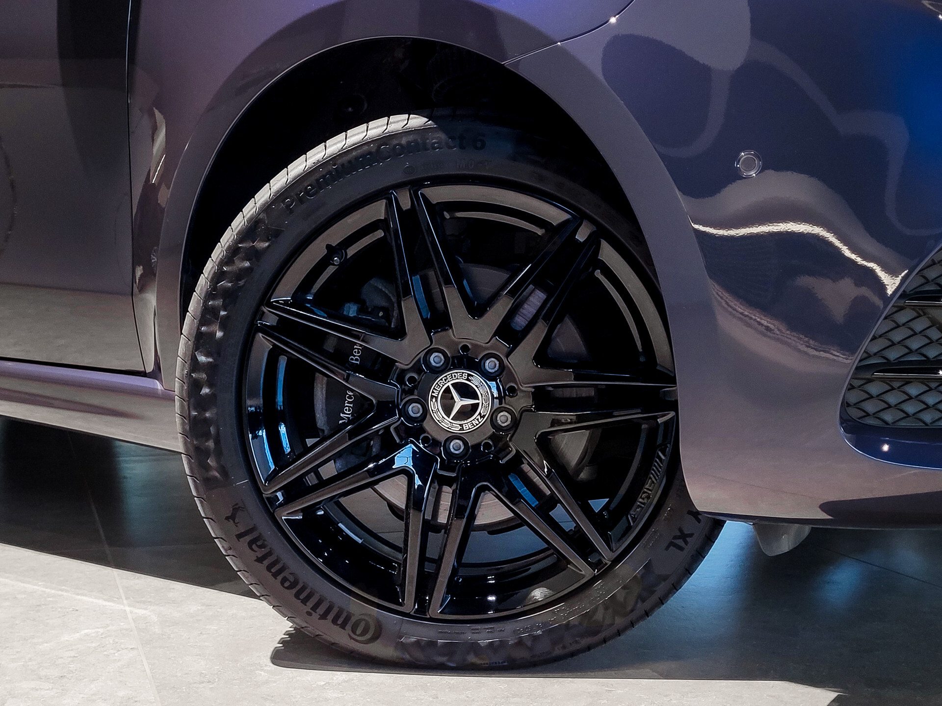 Mercedes-Benz V-Klasse 300d 4-M DC Lang AMG Avantgarde Edition Panorama | Stoelkoeling | Burmester | Distronic Foto 39