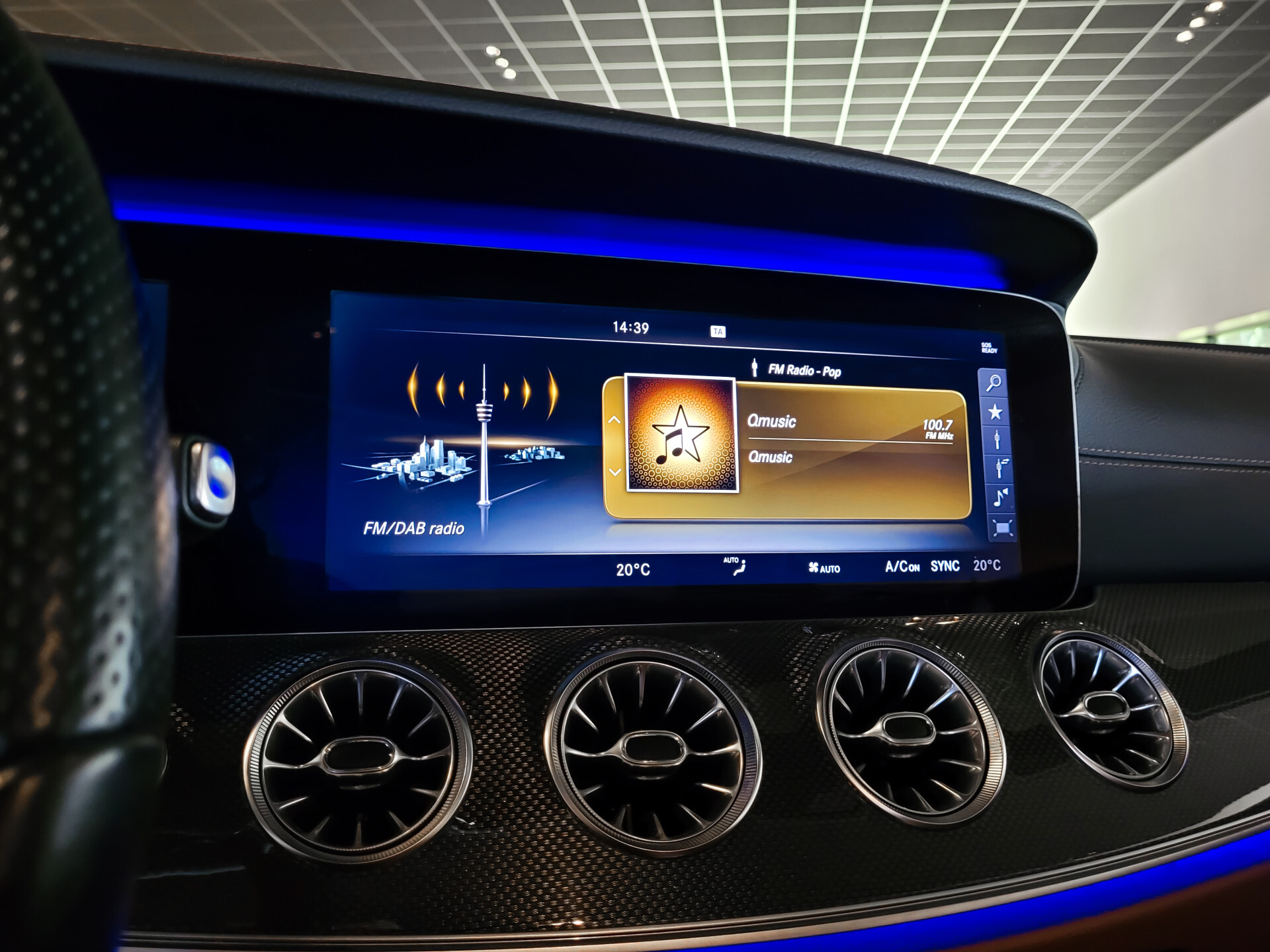 Mercedes-Benz E-Klasse Cabrio 200 AMG Premium Plus Foto 10