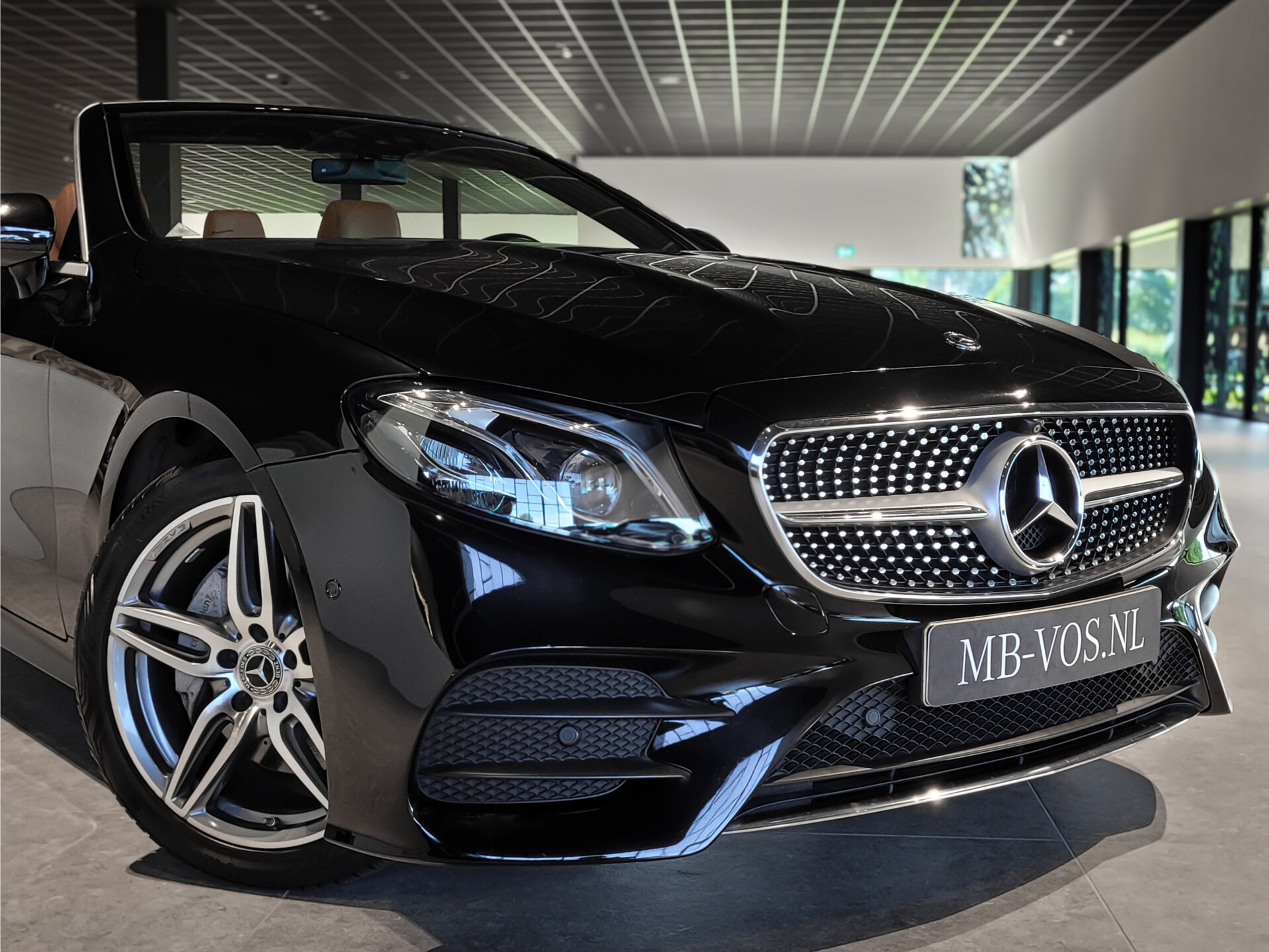 Mercedes-Benz E-Klasse Cabrio 200 AMG Premium Plus Foto 44