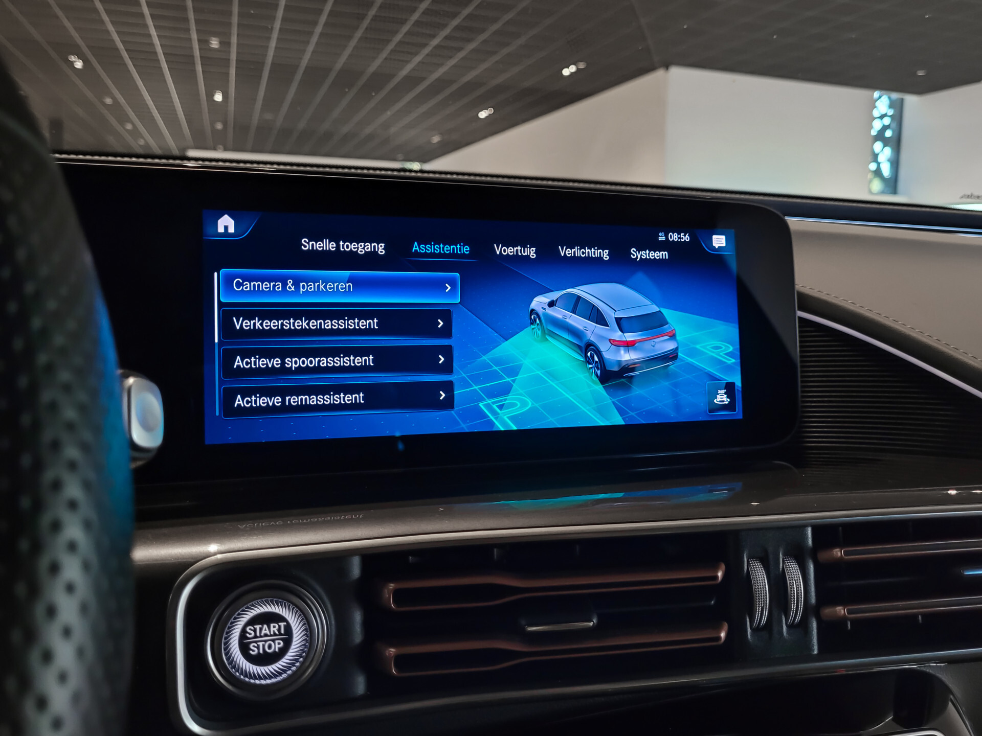 Mercedes-Benz EQC 400 4M AMG Rij-assistentie | Schuifdak | Burmester | 21"AMG | Trekhaak | Treeplanken Foto 10