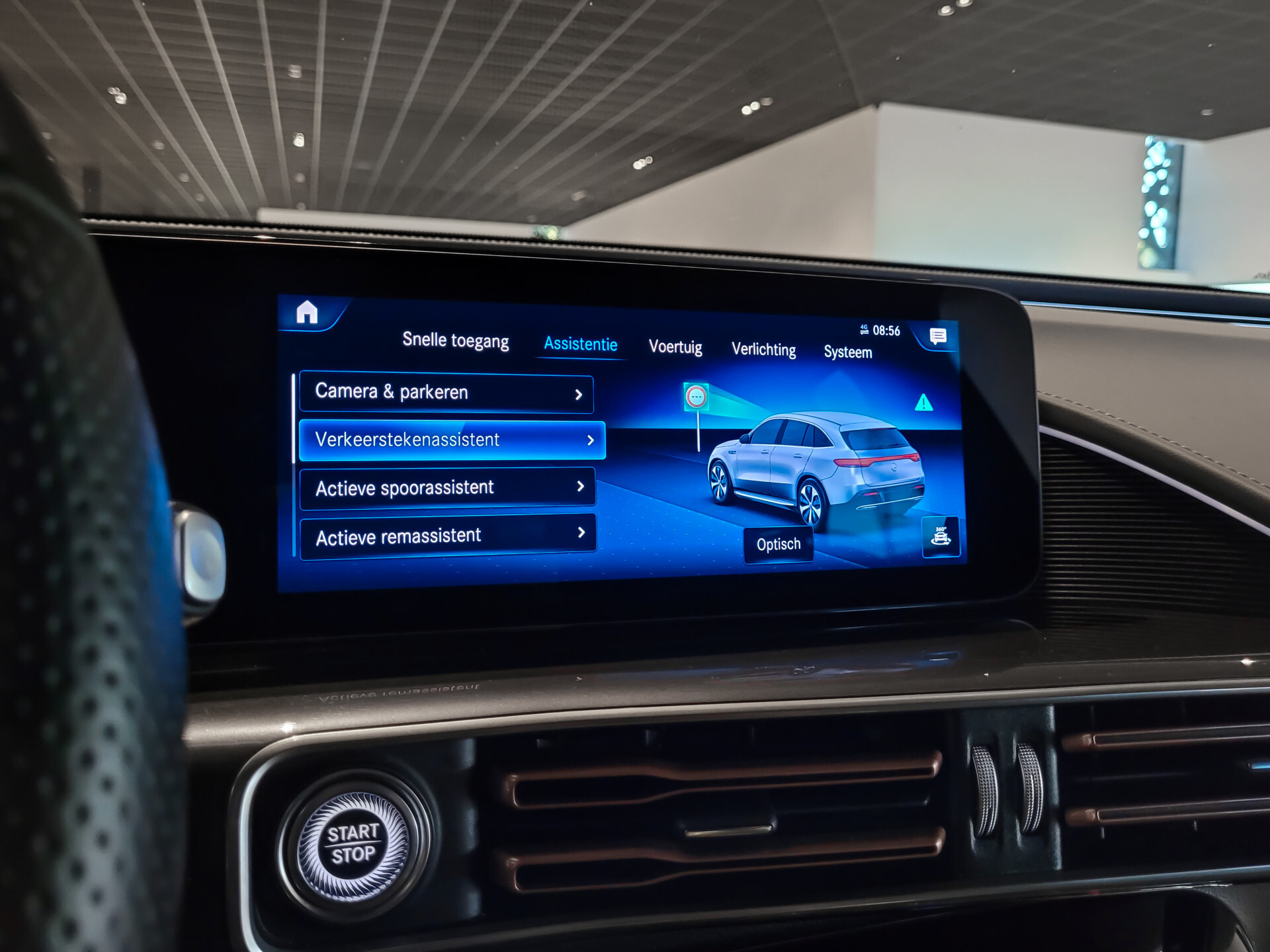 Mercedes-Benz EQC 400 4M AMG Rij-assistentie | Schuifdak | Burmester | 21"AMG | Trekhaak | Treeplanken Foto 12