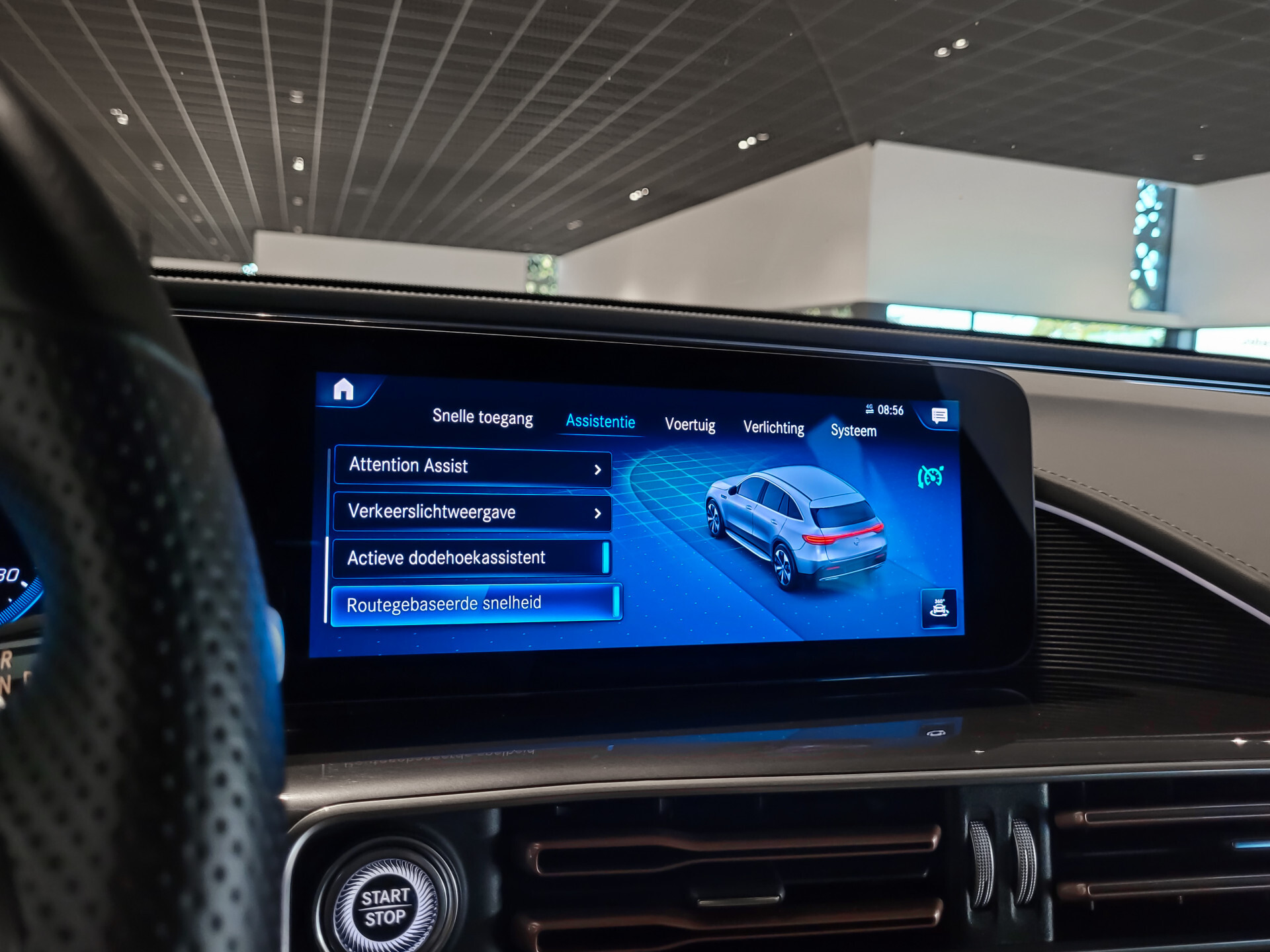 Mercedes-Benz EQC 400 4M AMG Rij-assistentie | Schuifdak | Burmester | 21"AMG | Trekhaak | Treeplanken Foto 22